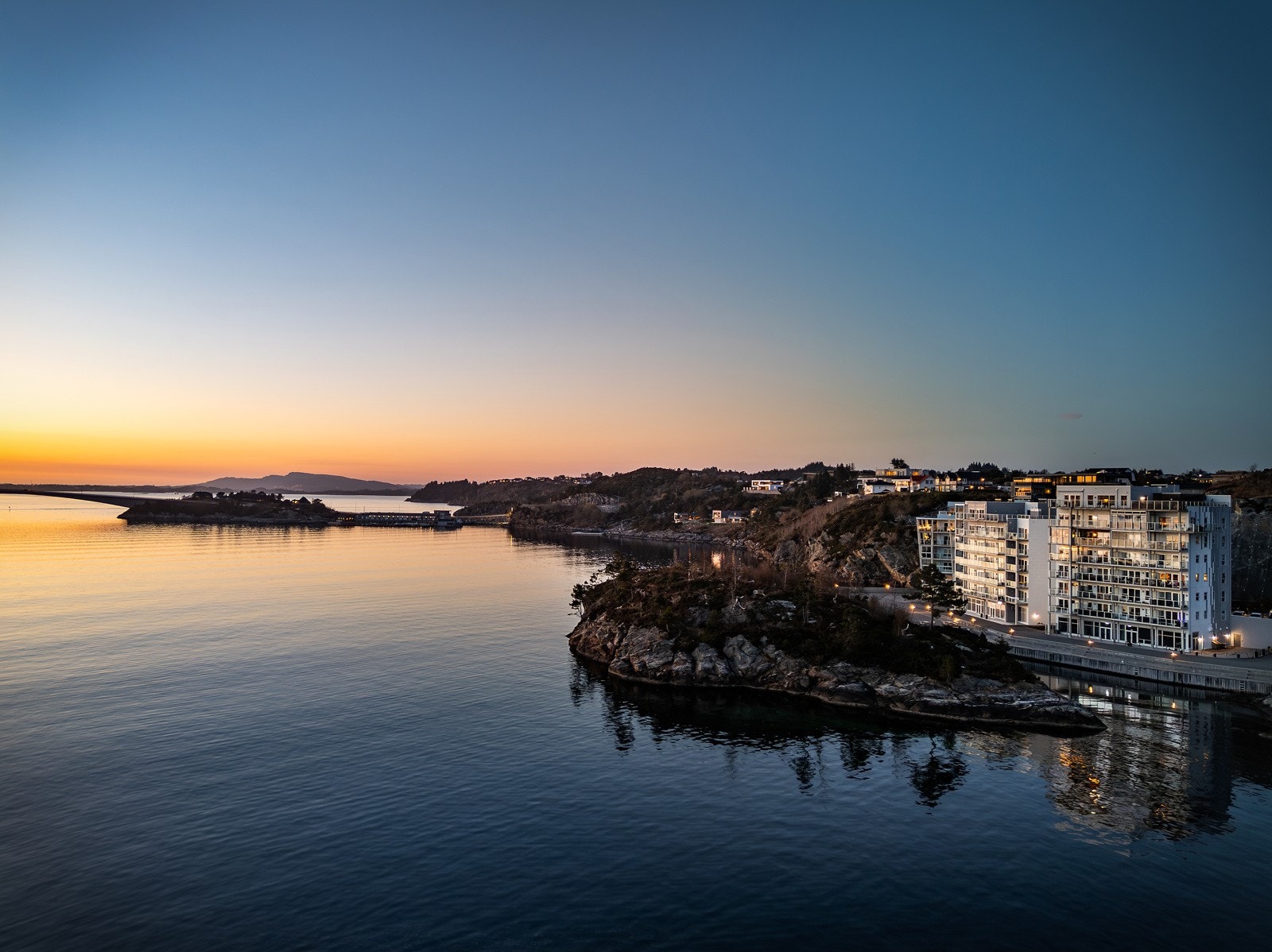 Storebø Brygge er ikke bare et sted å bo, men et sted å skape minner for livet. Velkommen til ditt nye fristed! Galleribilde