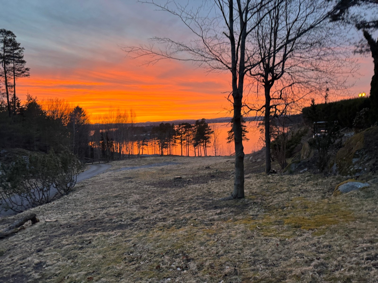 Nydelig sjøutsikt og solnedgang Galleribilde