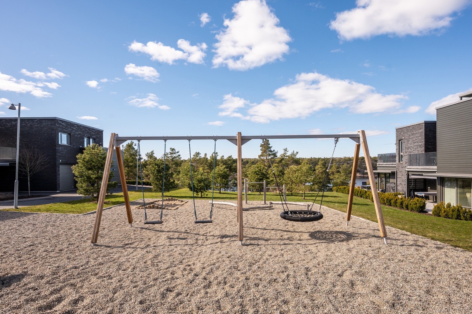 Tomten og nærområdet er passende for alle aldre. Galleribilde