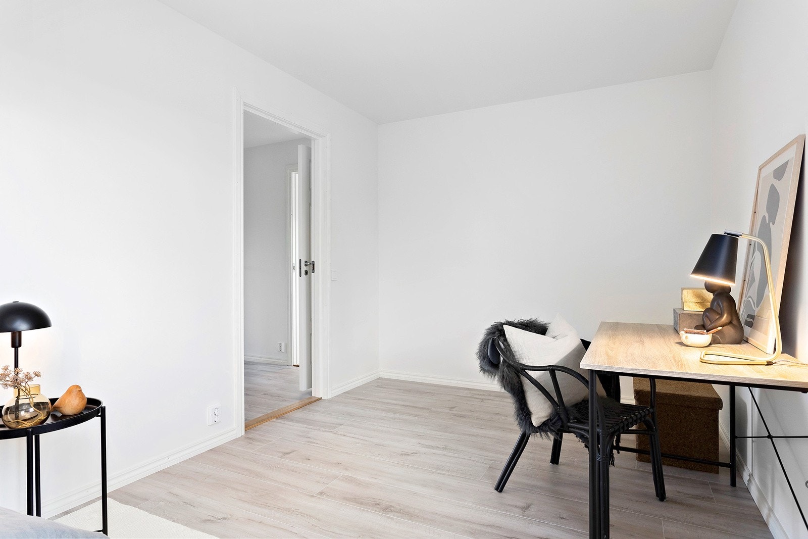 Rommene er lyse og luftige, noe som gjør det lett å innrede. Galleribilde