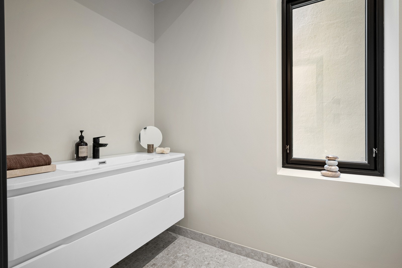 Vaskerom Galleribilde