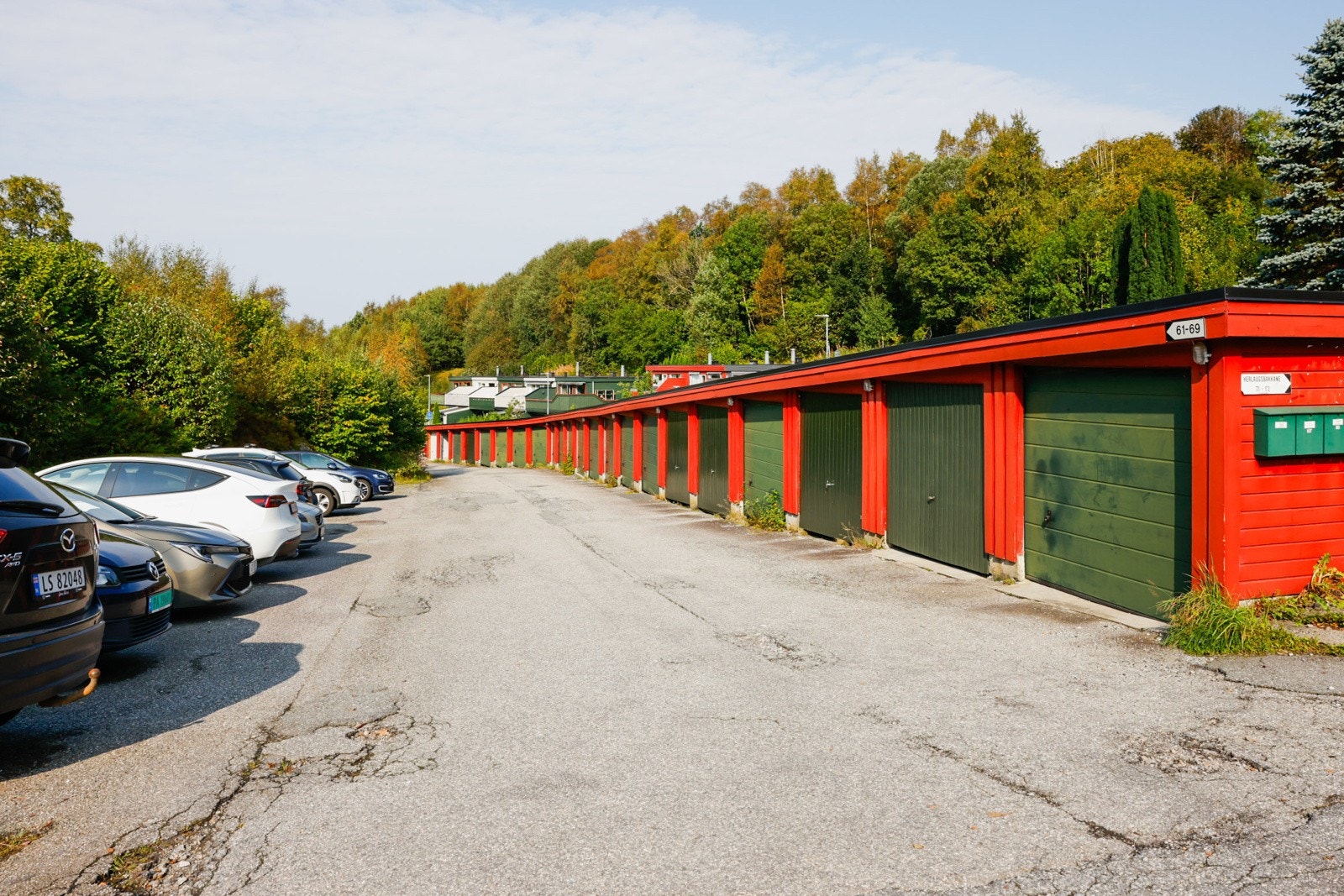 Det medfølger en egen garasjeplass. Galleribilde