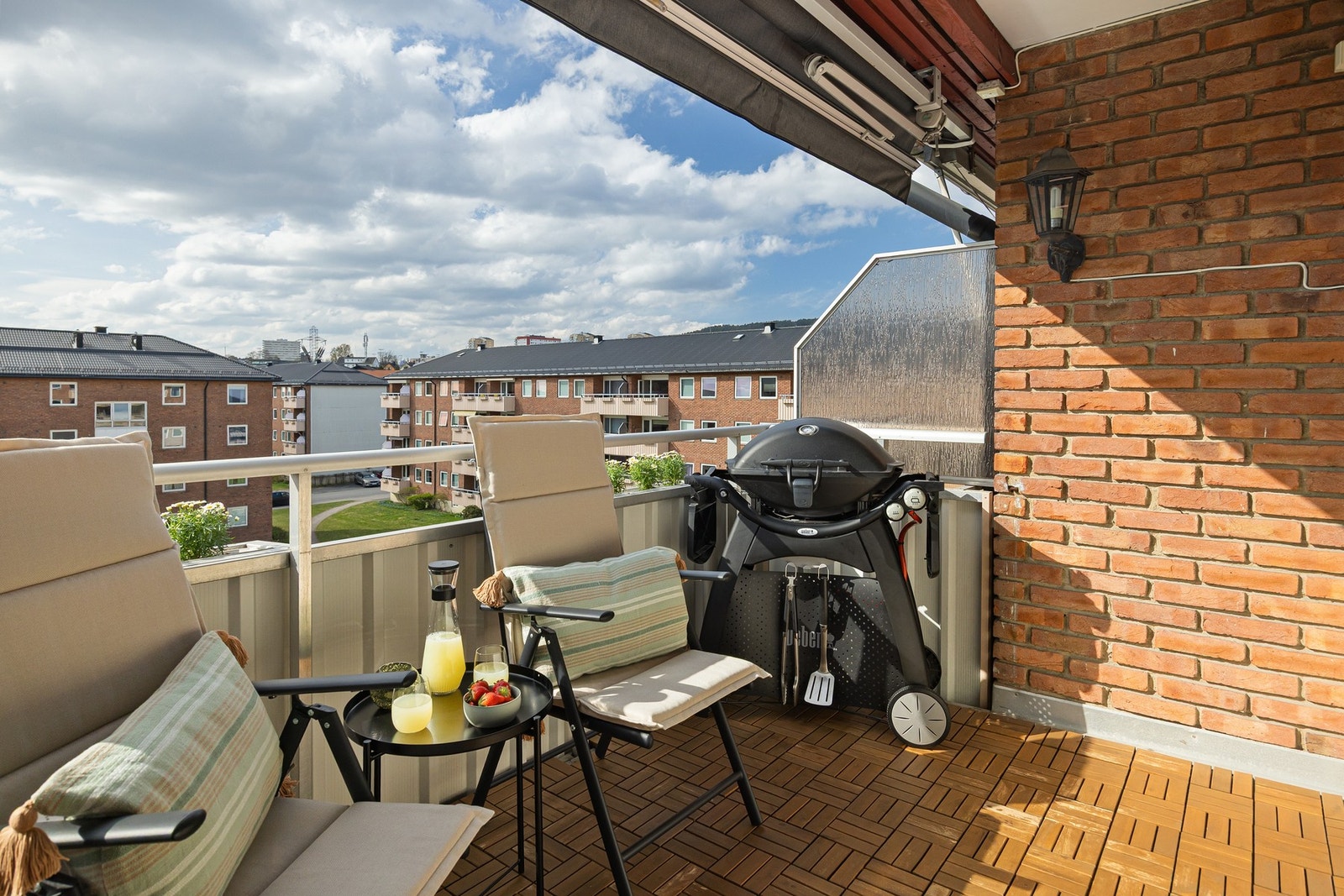 Her har du sol fra ca. kl. 13.00 til 21.00 sommerstid! Galleribilde