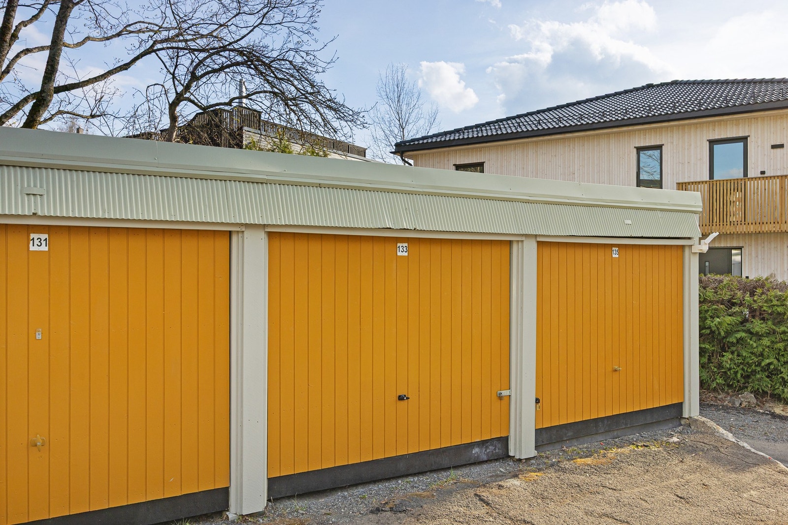 Garasje medfølger. Galleribilde