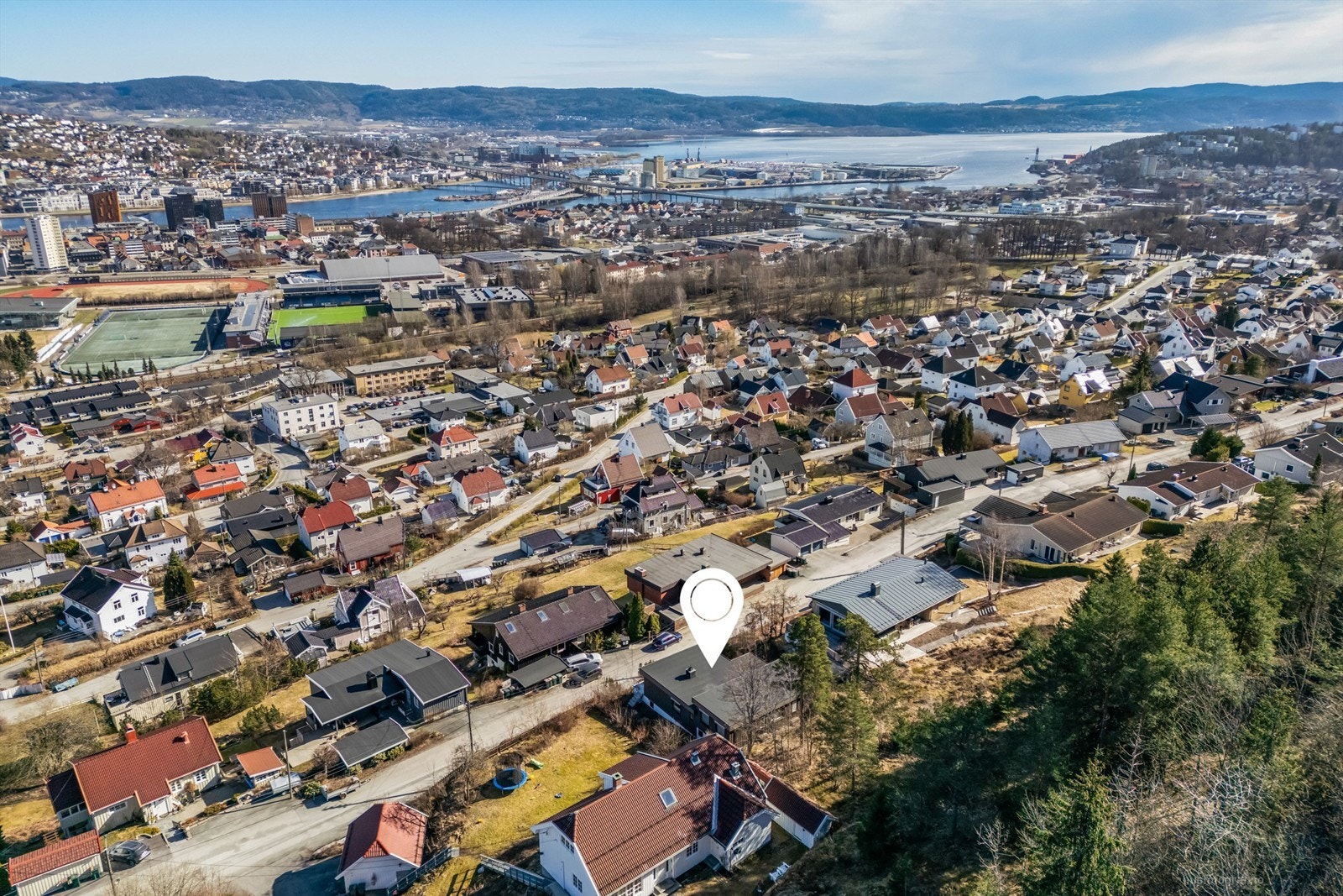 Attraktivt og etablert boligområde med kort vei til alle tilbud Galleribilde