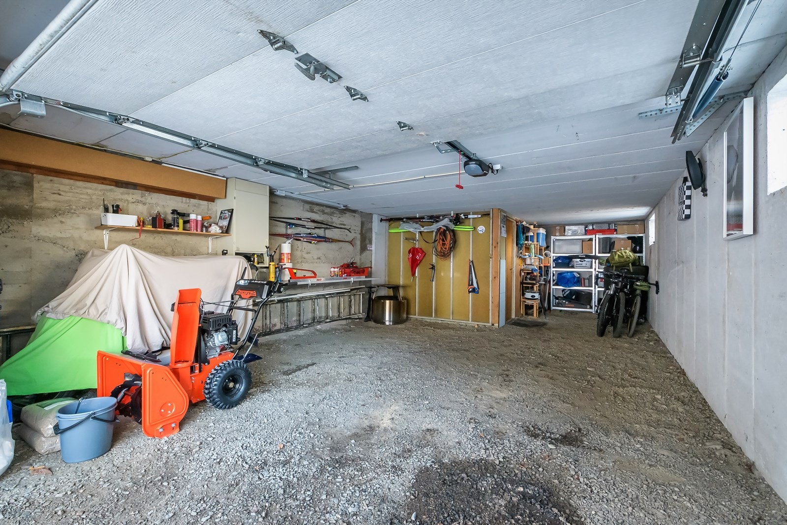 Takhøyde målt til ca. 2,15 meter Galleribilde