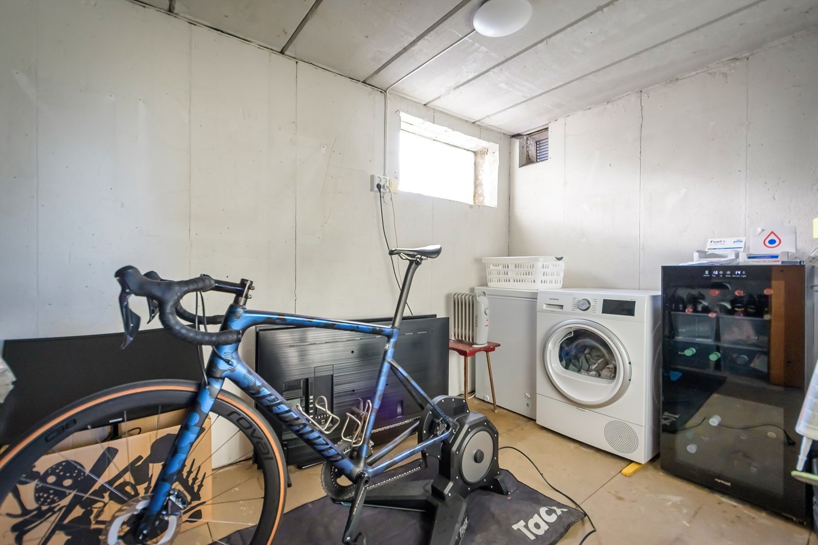 Deler av garasjen er omgjort til bod Galleribilde