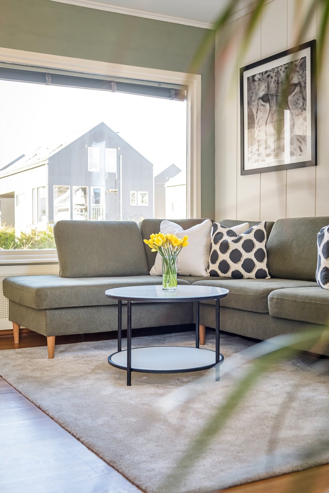 Lys og luftig stue av svært god størrelse Galleribilde