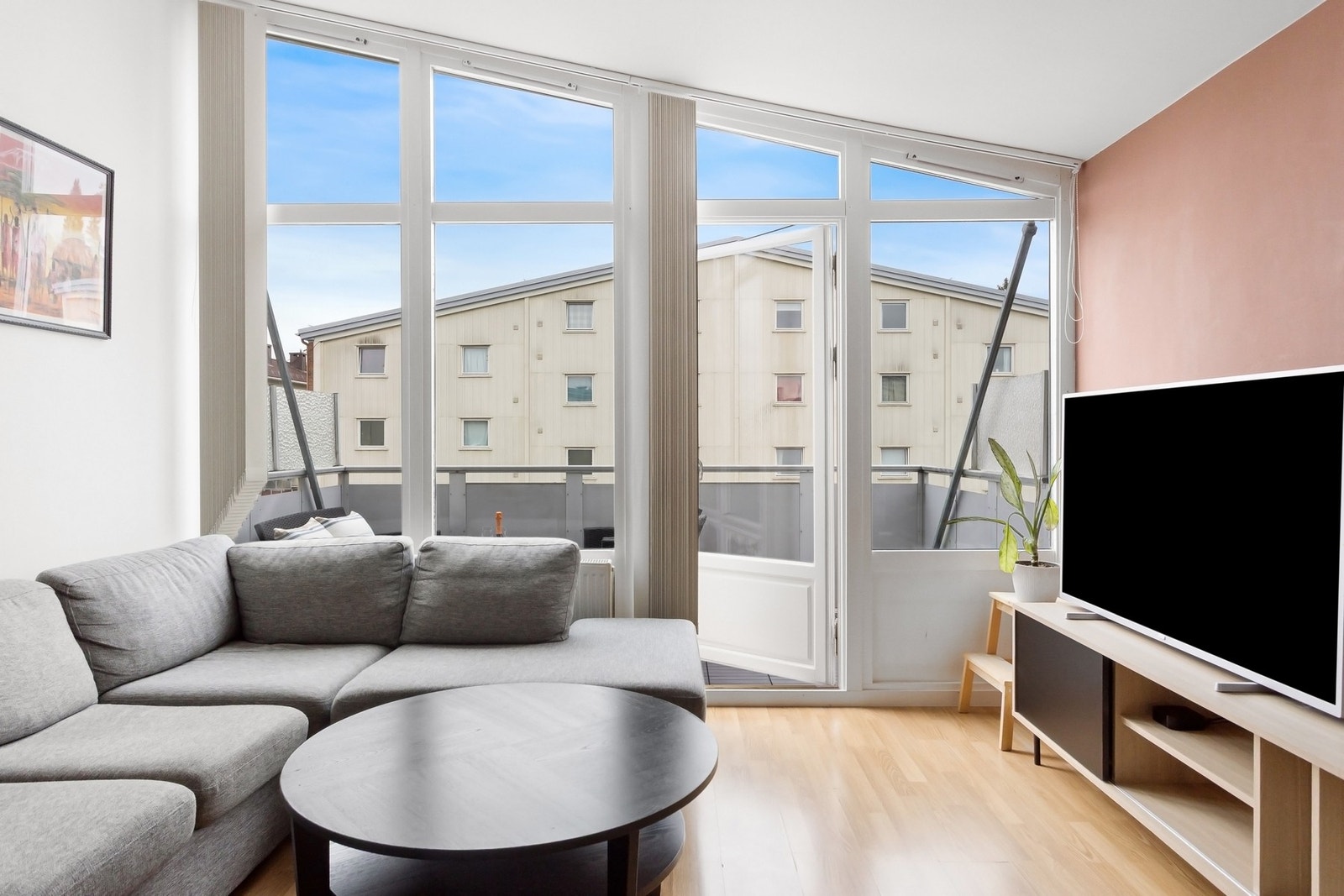 Takhøyde på ca. 3 meter. Galleribilde