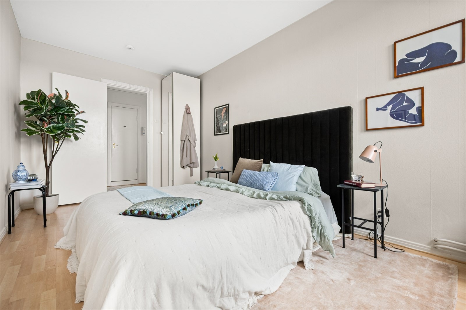 Leiligheten disponerer også to kjellerboder på totalt 7 m² med mye lagringsplass Galleribilde