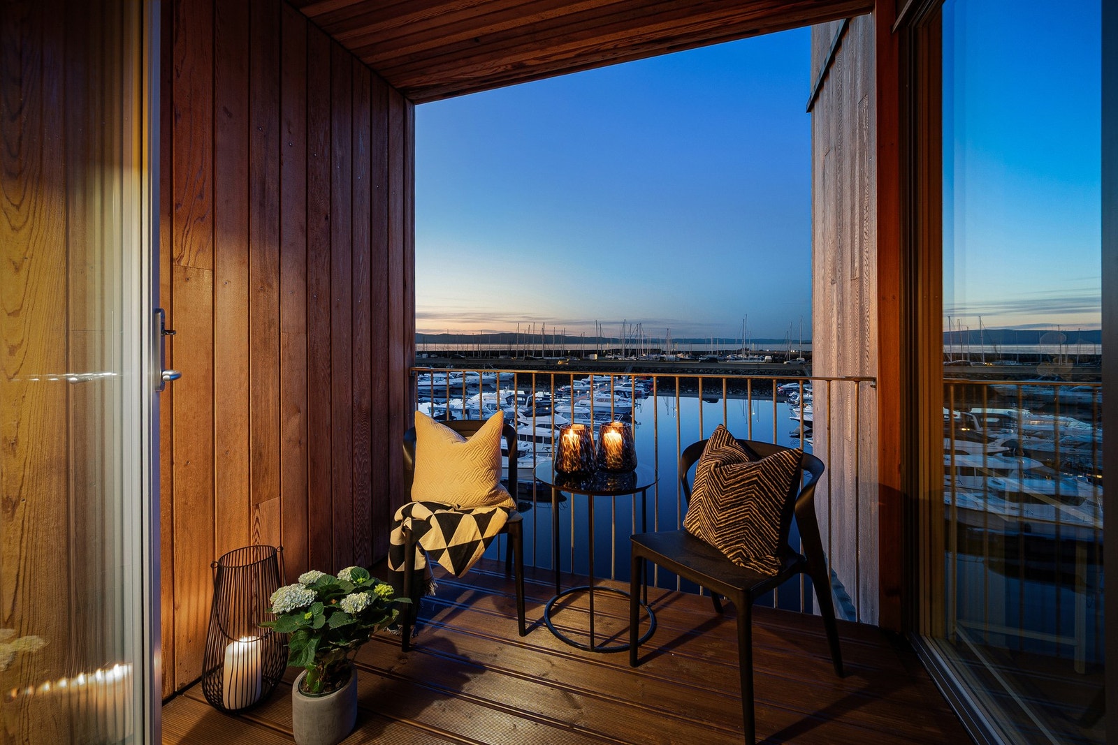 Ikke den dummeste plassen å slå seg ned med noe godt i glasset. Galleribilde