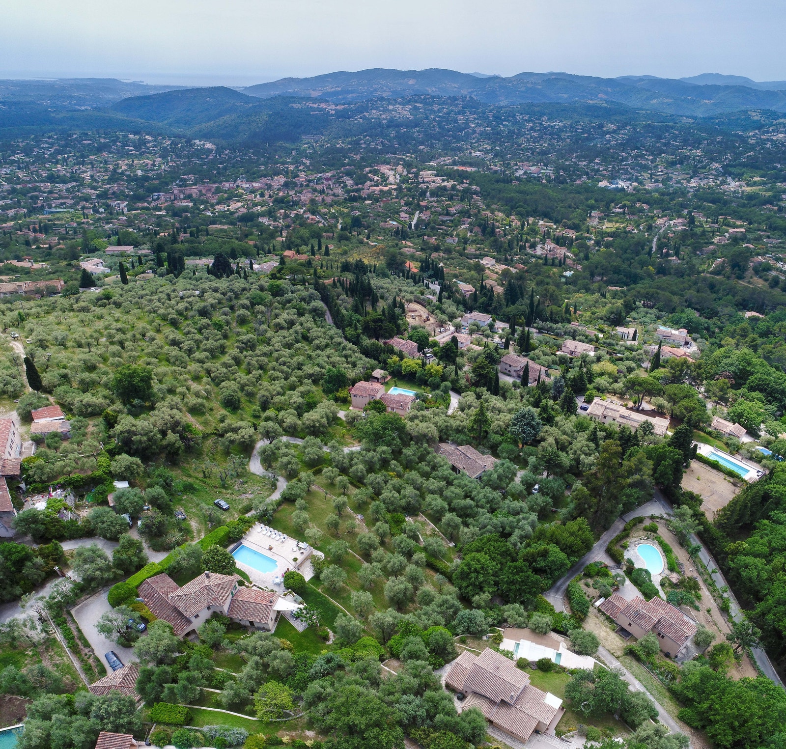 3 mål tomt med spektakulær utsikt. Galleribilde