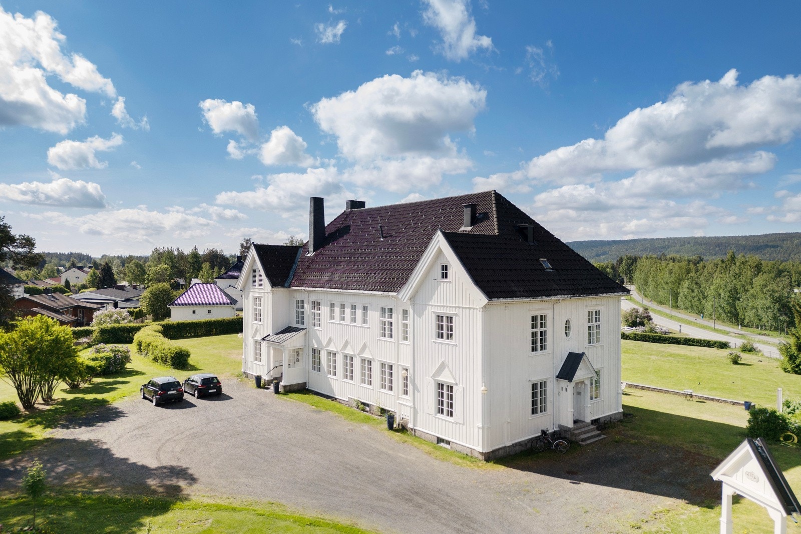 Den ærverdige Generalgården ble opprinnelig bygget som "brigadeschefsbolig". Galleribilde