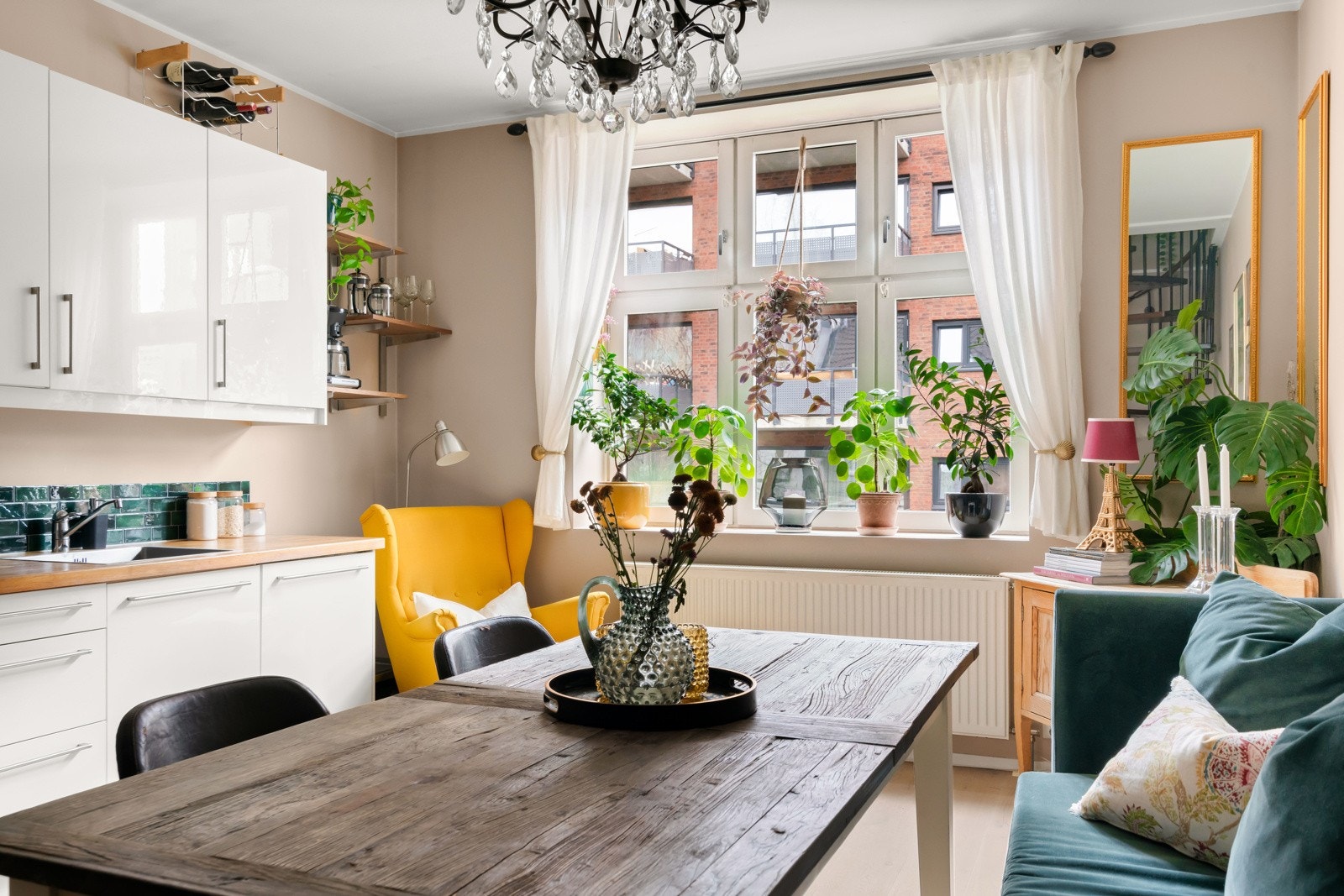 En lekker og unik selveierbolig som går over 2 plan. Galleribilde