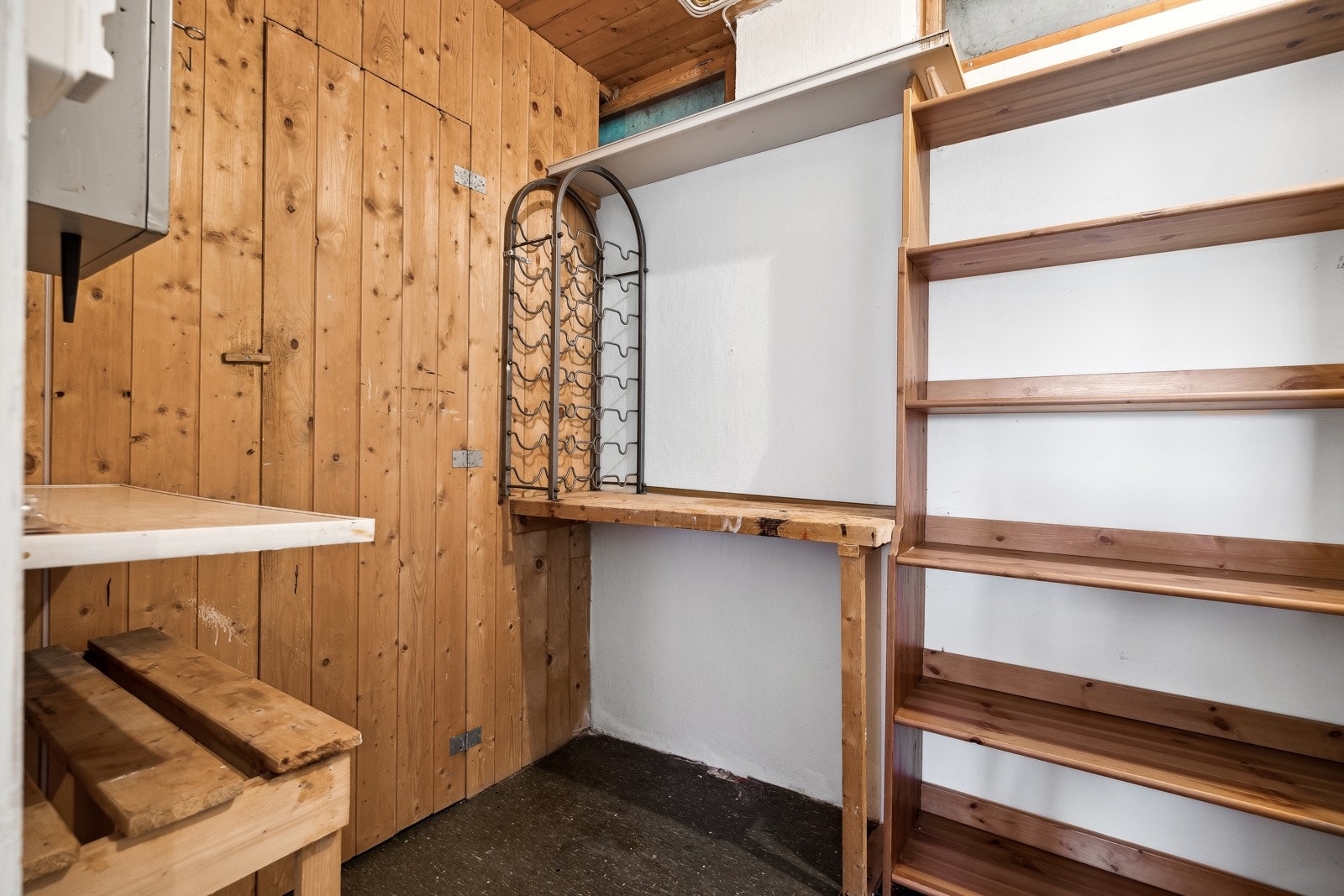 Det er rikelig med bodplass i boligen. Galleribilde