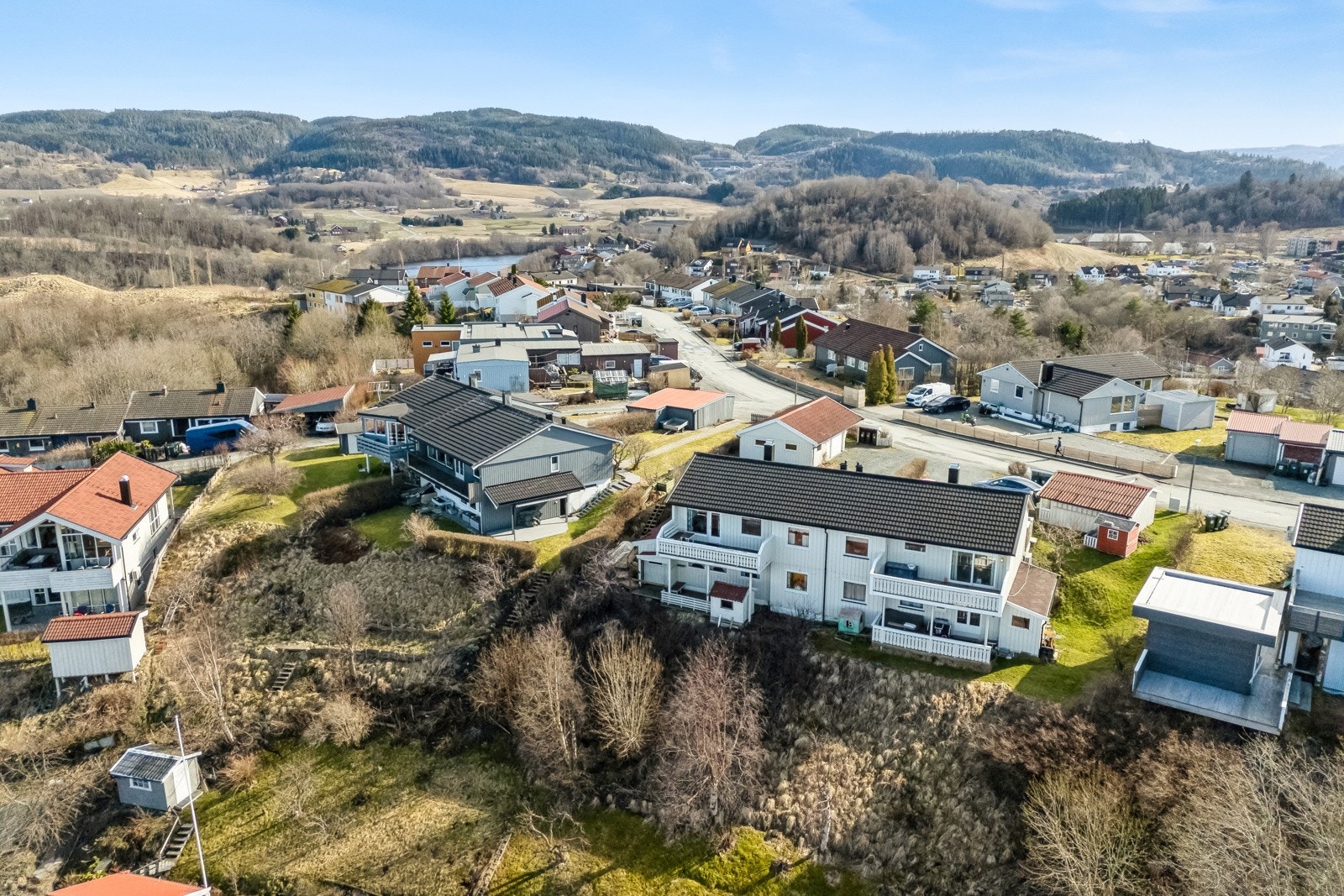 EIE eiendomsmegling ved Alexander Reitan og Karen Ulvan Ratdal har gleden av å presentere Egganvegen 32B! Galleribilde