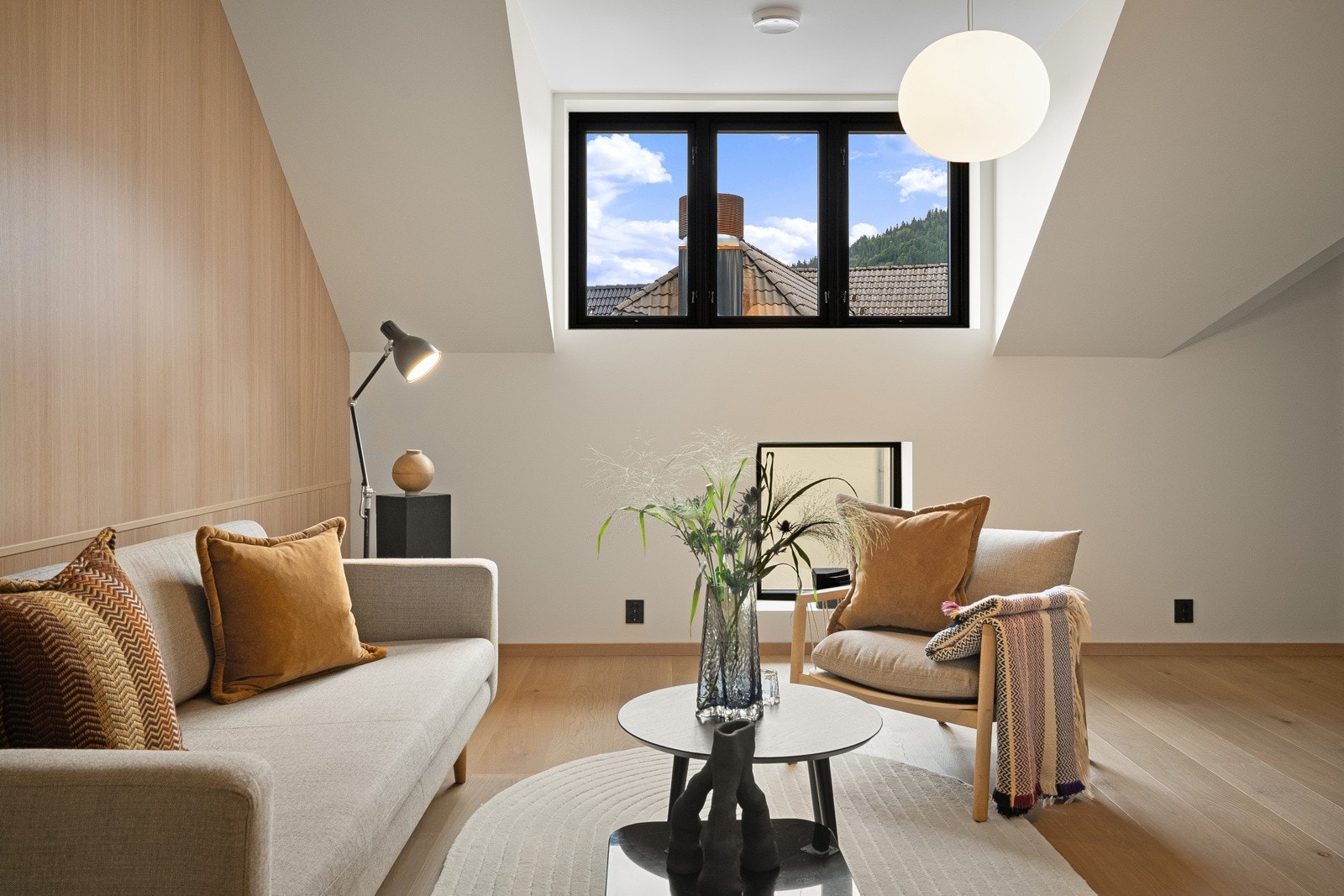 Det er montert sprinkleranlegg i hele bygården, og det er skulte dyser i de fleste rom. Galleribilde