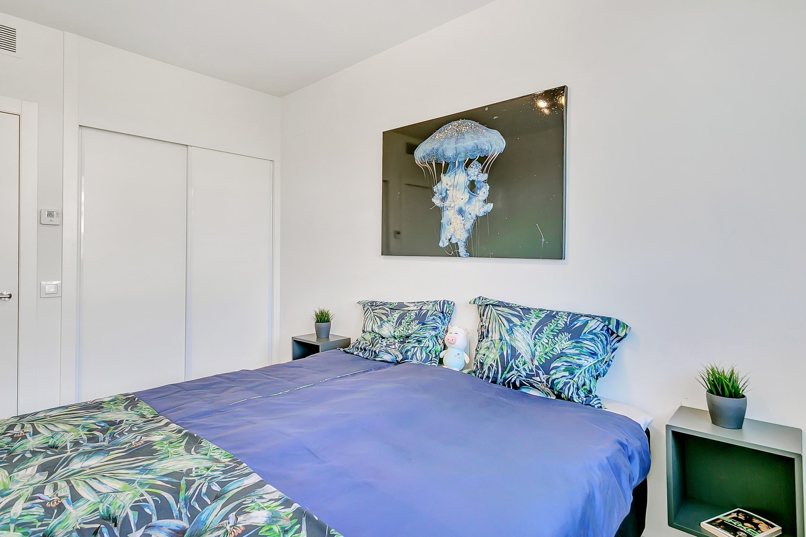 Soverom med norsk seng. Galleribilde