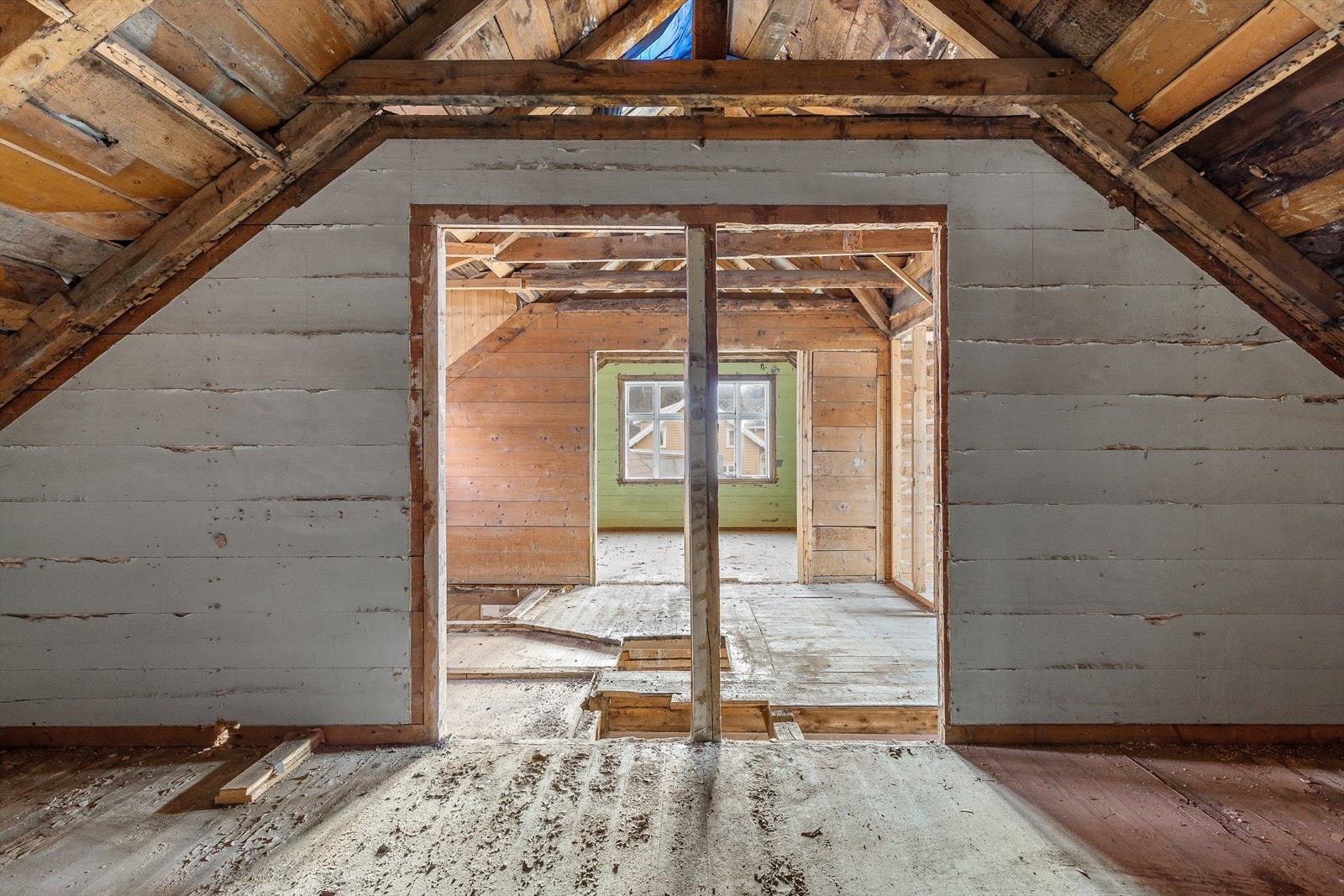 Delar av loft. Galleribilde