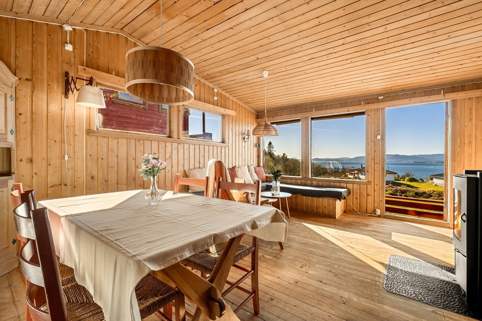 Svært innbydende og sosial stue. Galleribilde