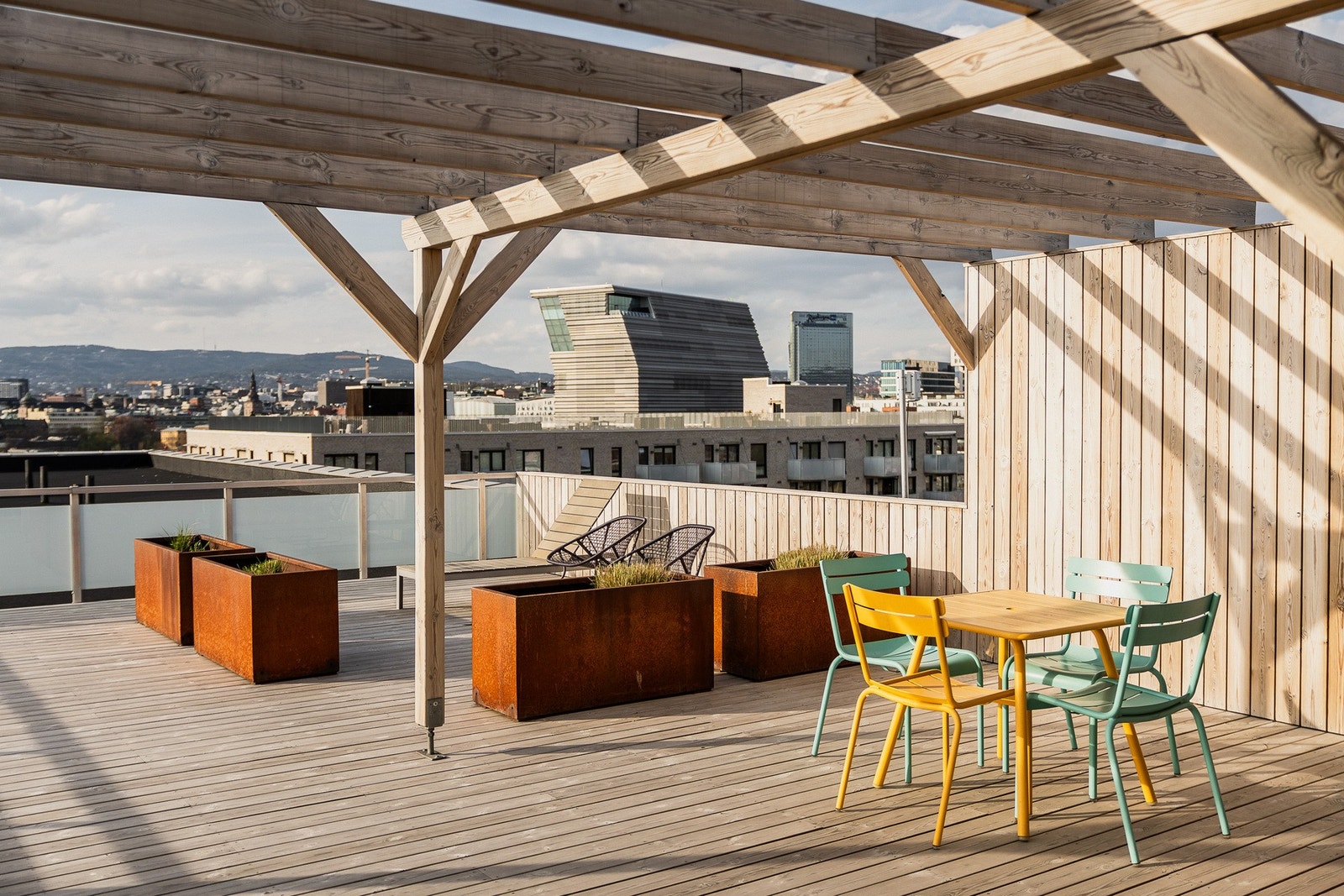 Flere fine sittesoner. Flott utsikt også mot Oslo by. Galleribilde