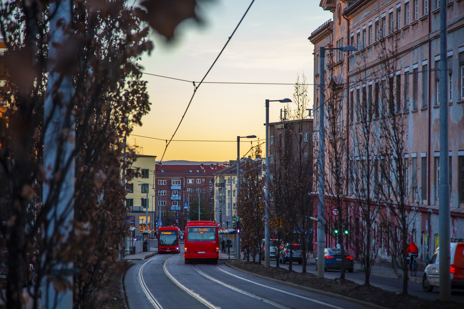 Carl Berner er et knutepunkt med buss, t-bane og trikk! Galleribilde