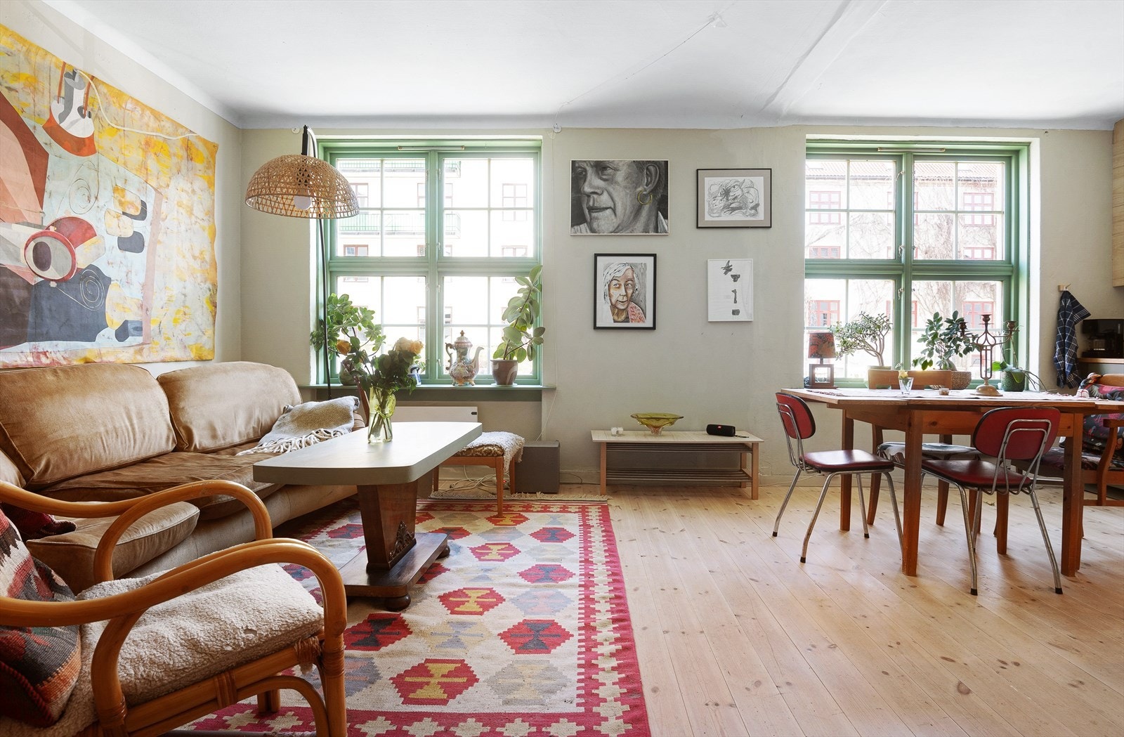 Velkommen til Jørgen Løvlands gate 24A, presentert av Malin Natvig v/Eiendomsmegler 1! Galleribilde