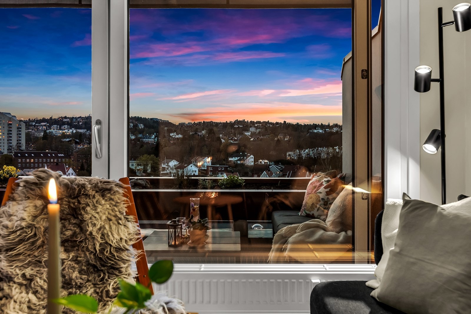 Man betaler et á-konto beløp for fyring og varmtvann gjennom felleskostnadene Galleribilde