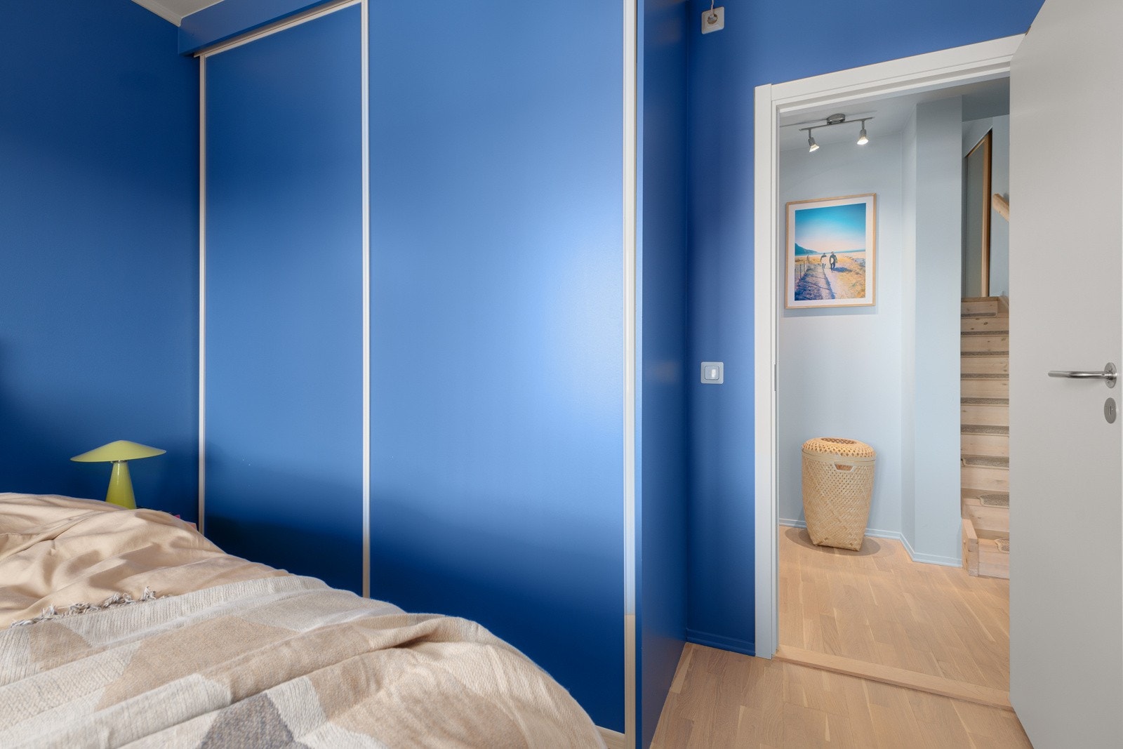 Her er det god plass til en stor garderobeløsning Galleribilde