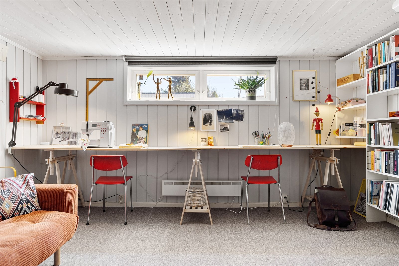 Det er allerede vinduer i kjellerstuen. Ofte enklere prosess om man vil sette inn større Galleribilde