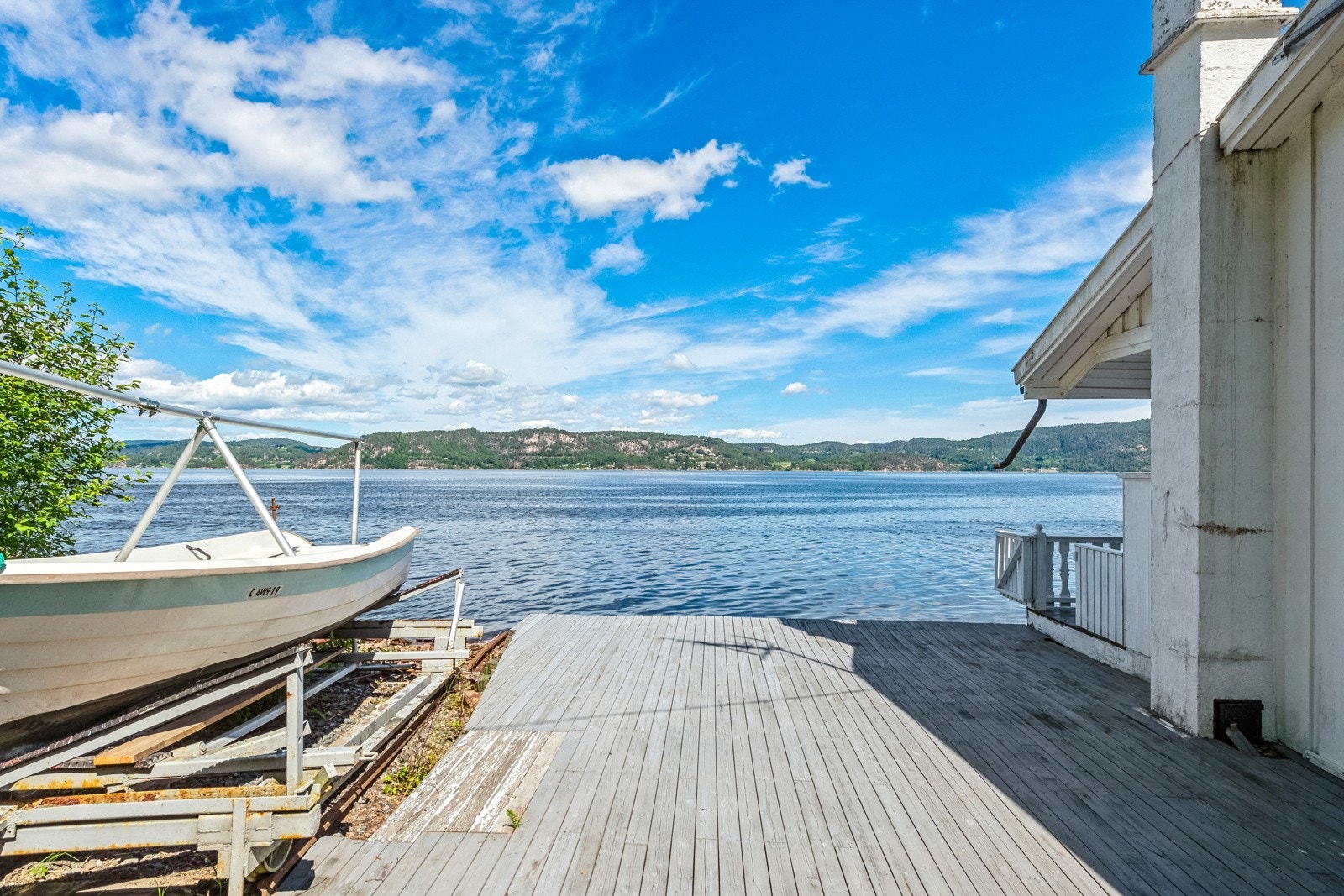 Her er det mulig å legge båten på land på vinteren. Båten og motor kan følge med på kjøpet Galleribilde