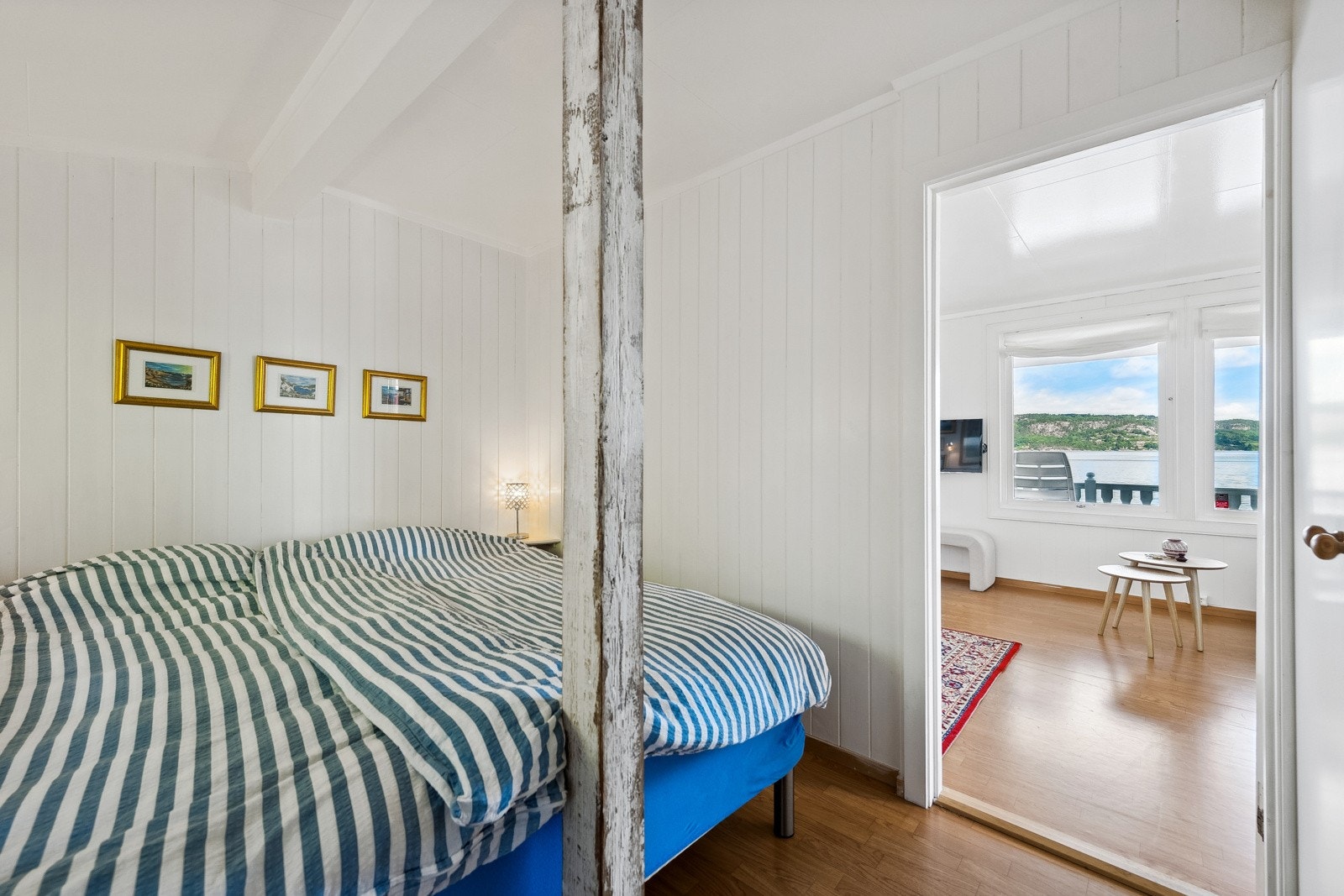 Soverom inne i hytten Galleribilde