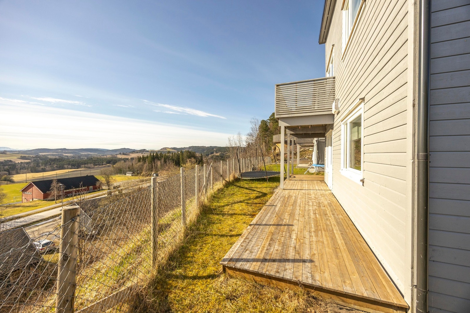 Fra soverommet er det utgang til markterrasse Galleribilde