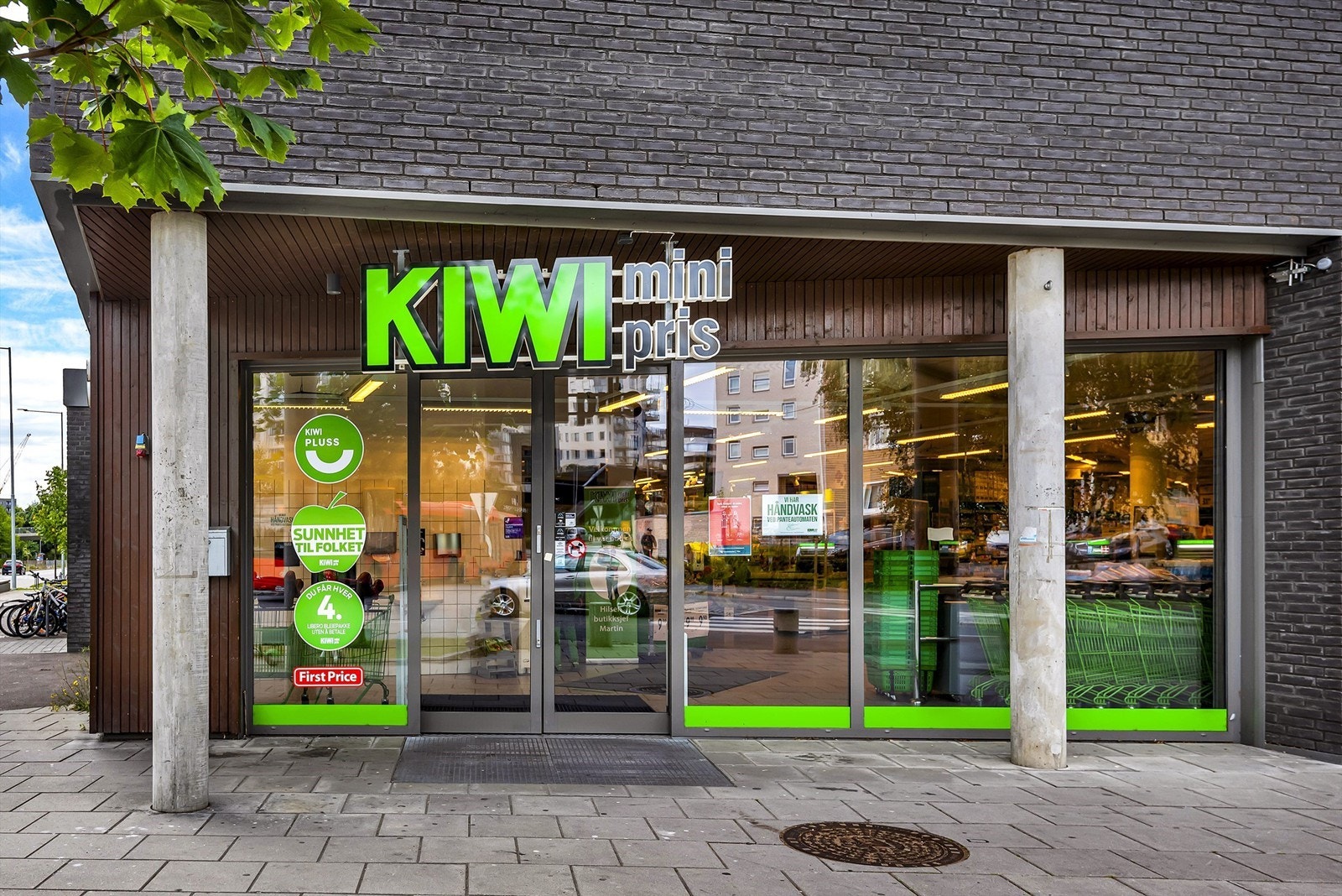 Kiwi og Rema 1000 i umiddelbar nærhet. Galleribilde