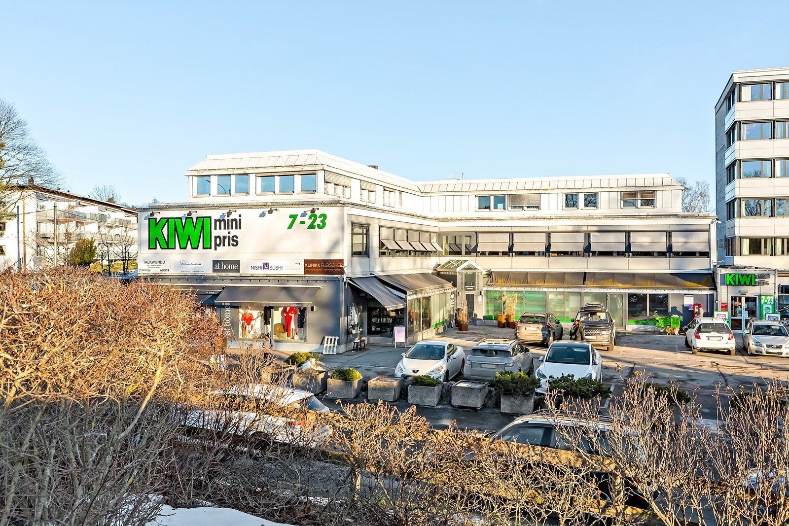 Kiwi Lilleaker - dagligvarebutikken rett i nabolaget. Praktisk dagligvarebutikk med lange åpningstider og godt utvalg - perfekt for raske hverdagsinnkjøp rett i nærområdet. Galleribilde