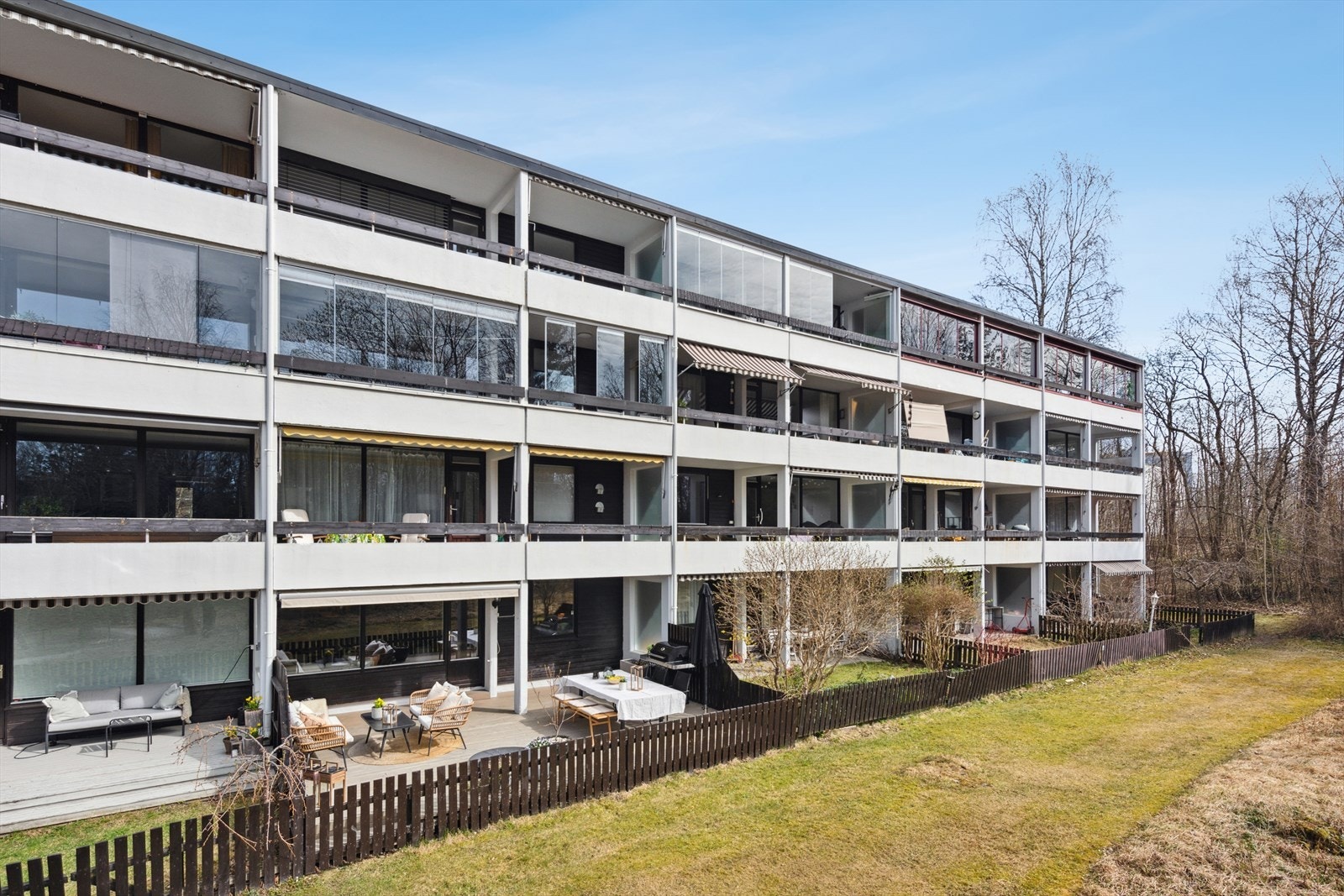 Orebakken borettslag ligger i et rolig og attraktivt boligområde, ved foten av Holmenkollåsen. Galleribilde