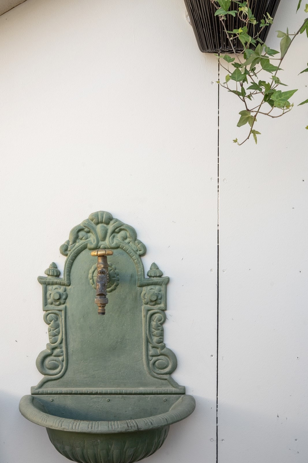 Utslagsvask med kaldtvannskran. Galleribilde