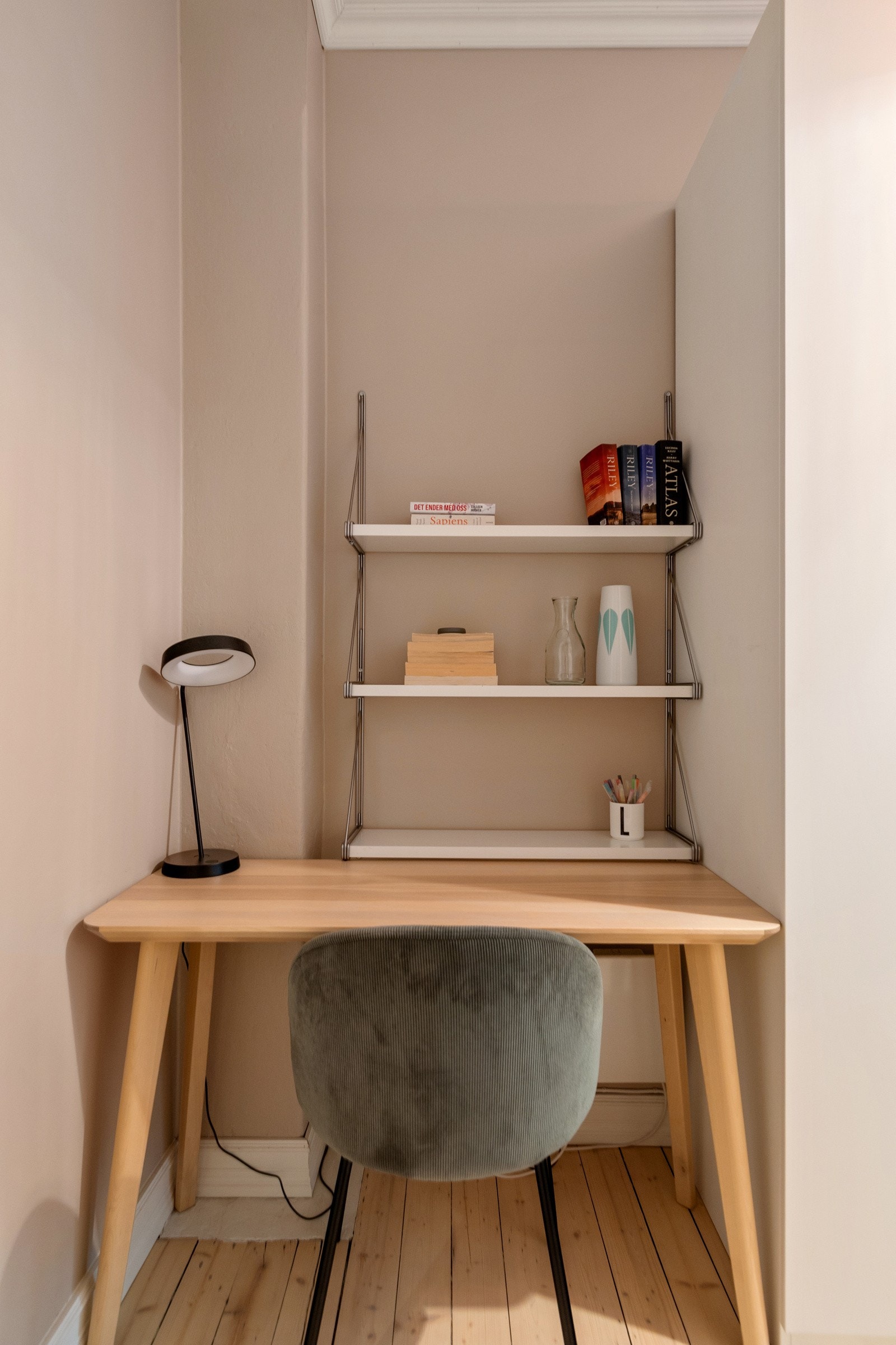 Her er det praktisk nisje til hjemmekontoret Galleribilde