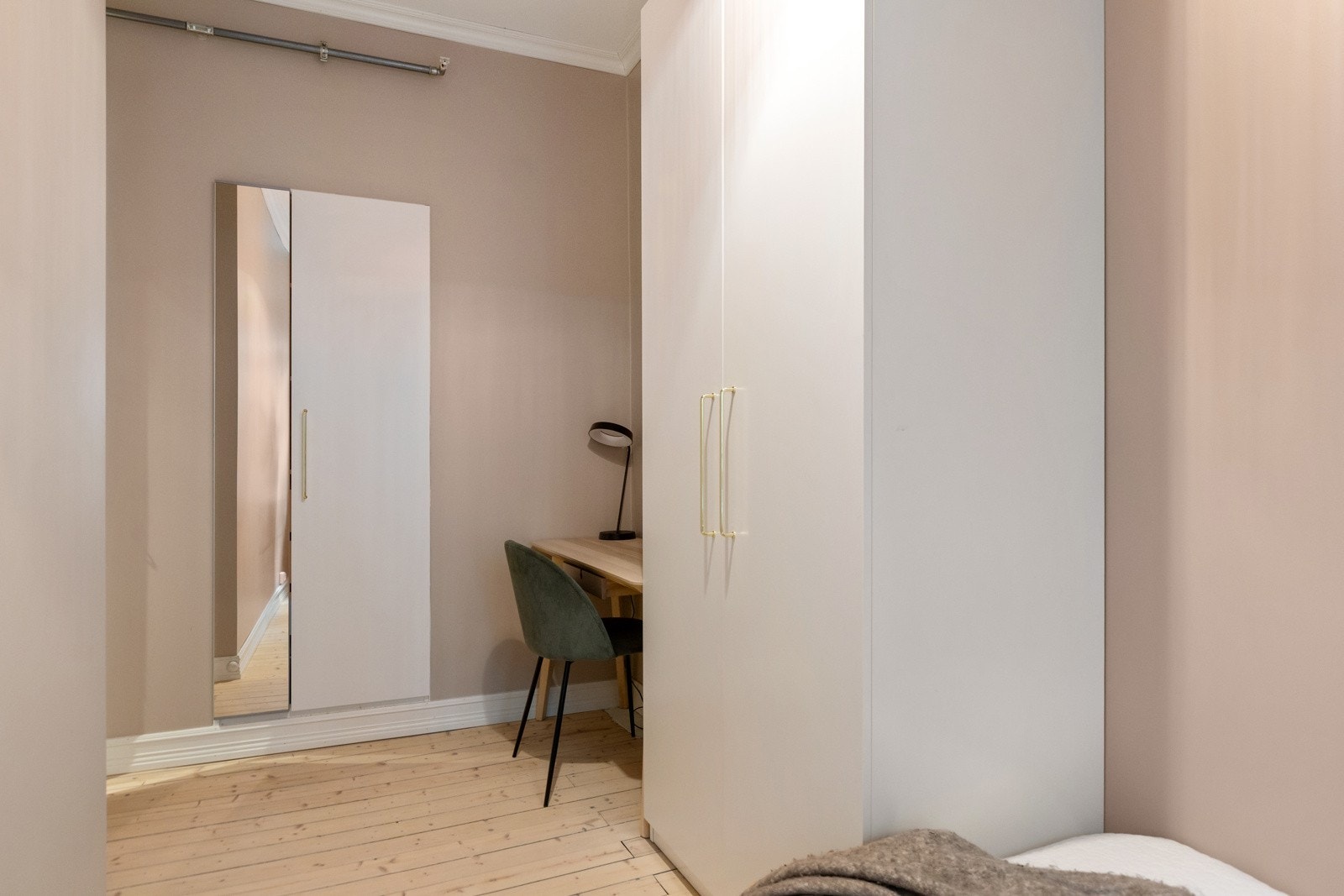 Garderobeplass på soverom 2 Galleribilde