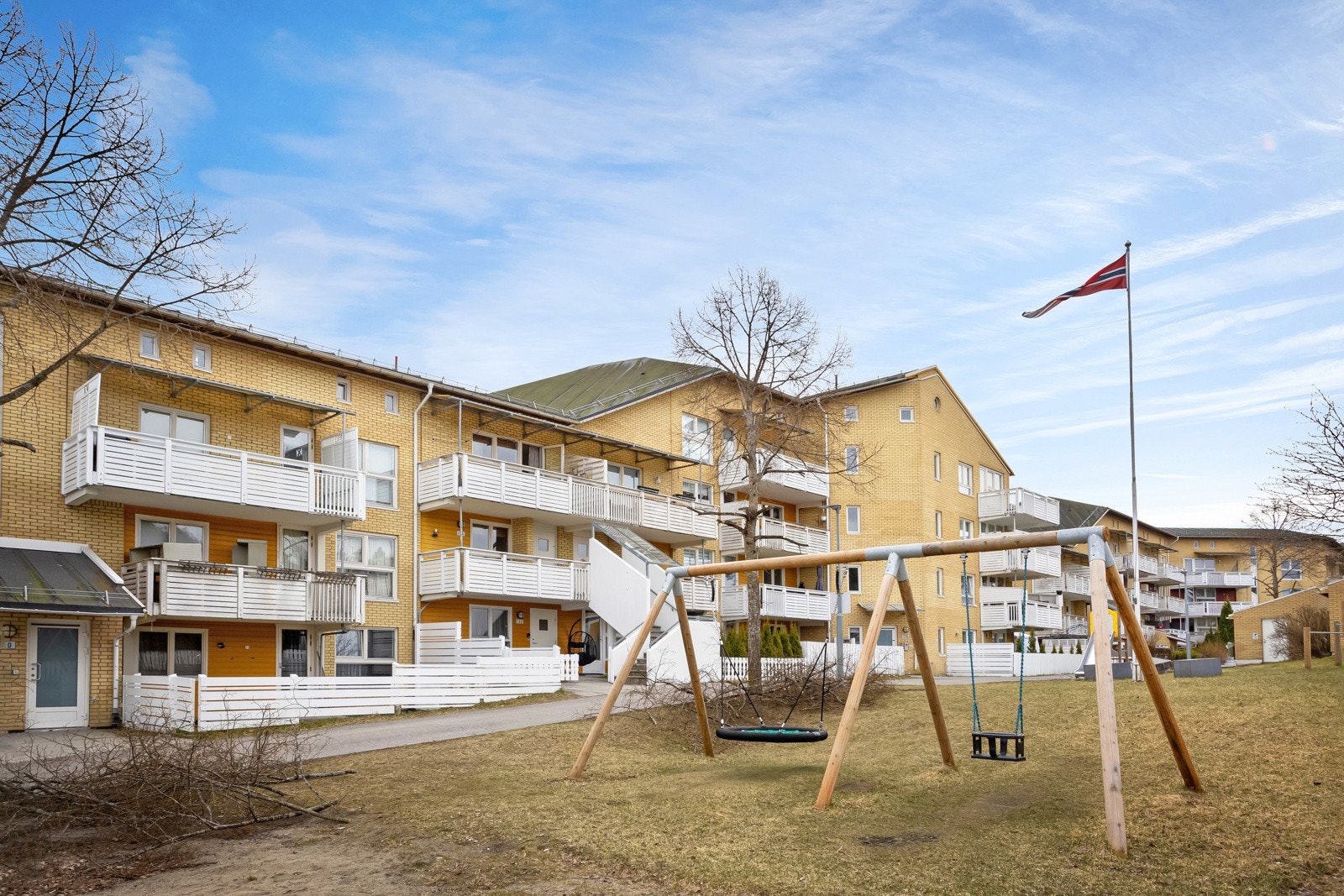 Granberg borettslag ligger både sentralt og skjermet til midt på Bjørndal. Galleribilde