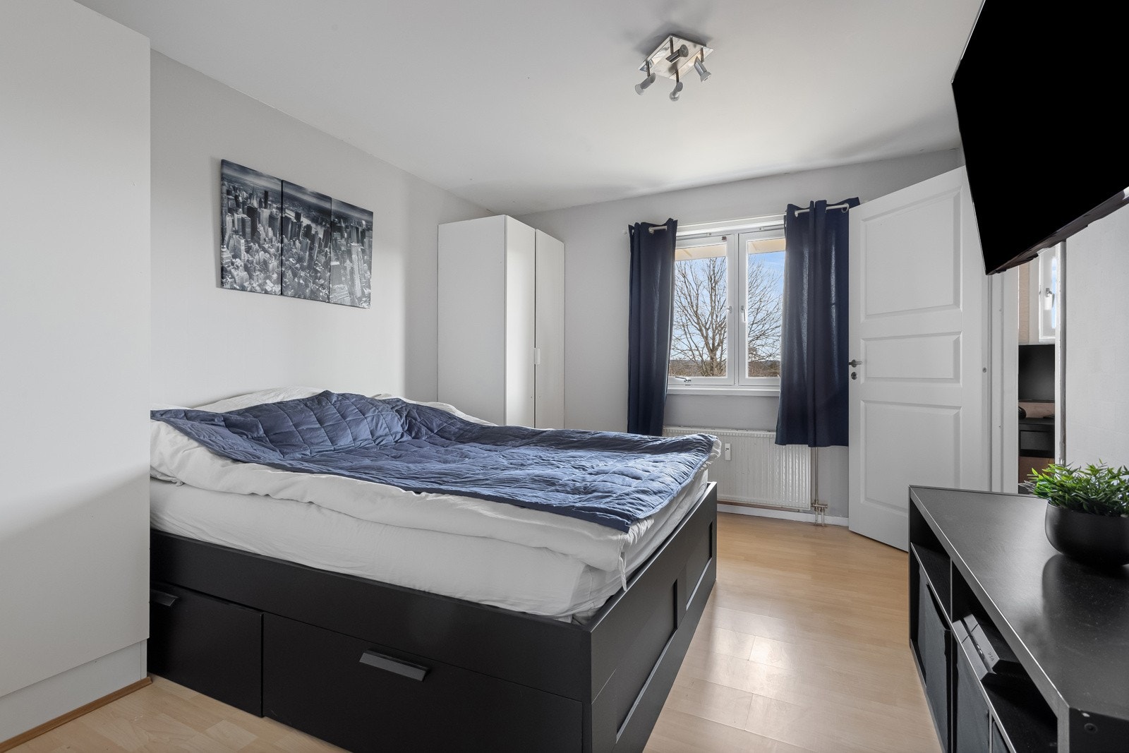 Boligen har i alt 3 gode soverom. Galleribilde