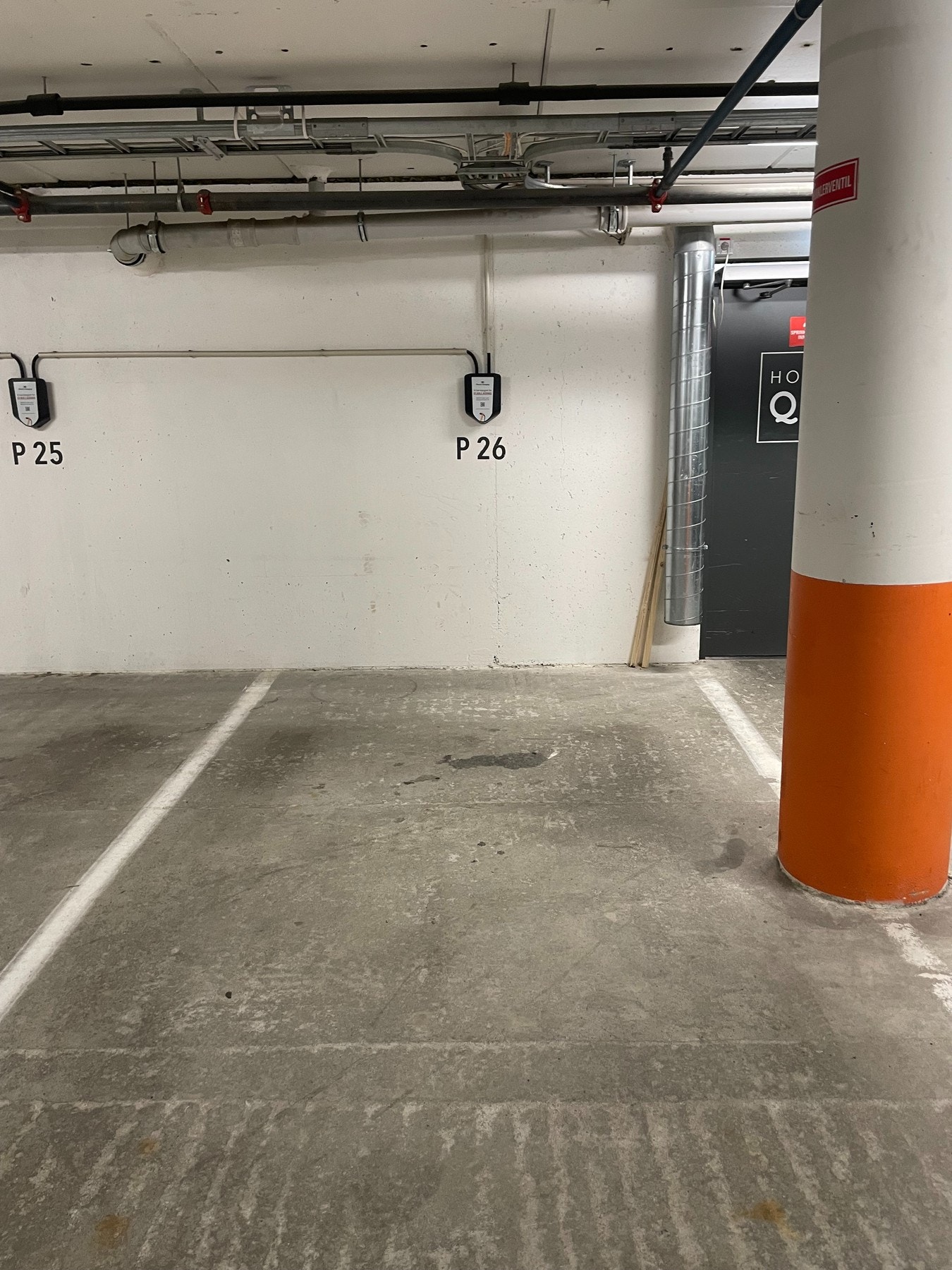 Fast parkering i lukket garasjeanlegg. (P26). Galleribilde
