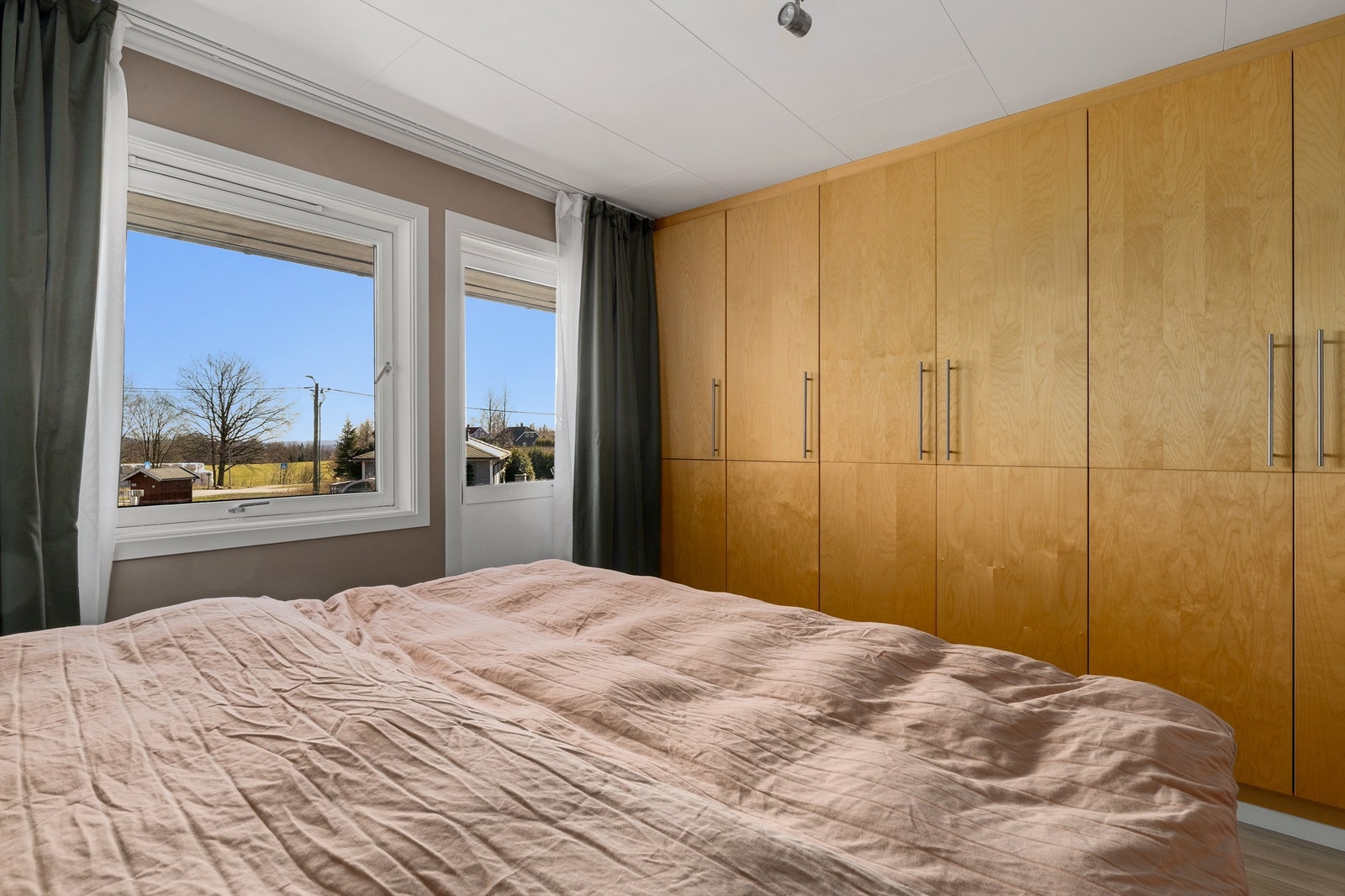 Her er det også en stor garderobeløsning Galleribilde