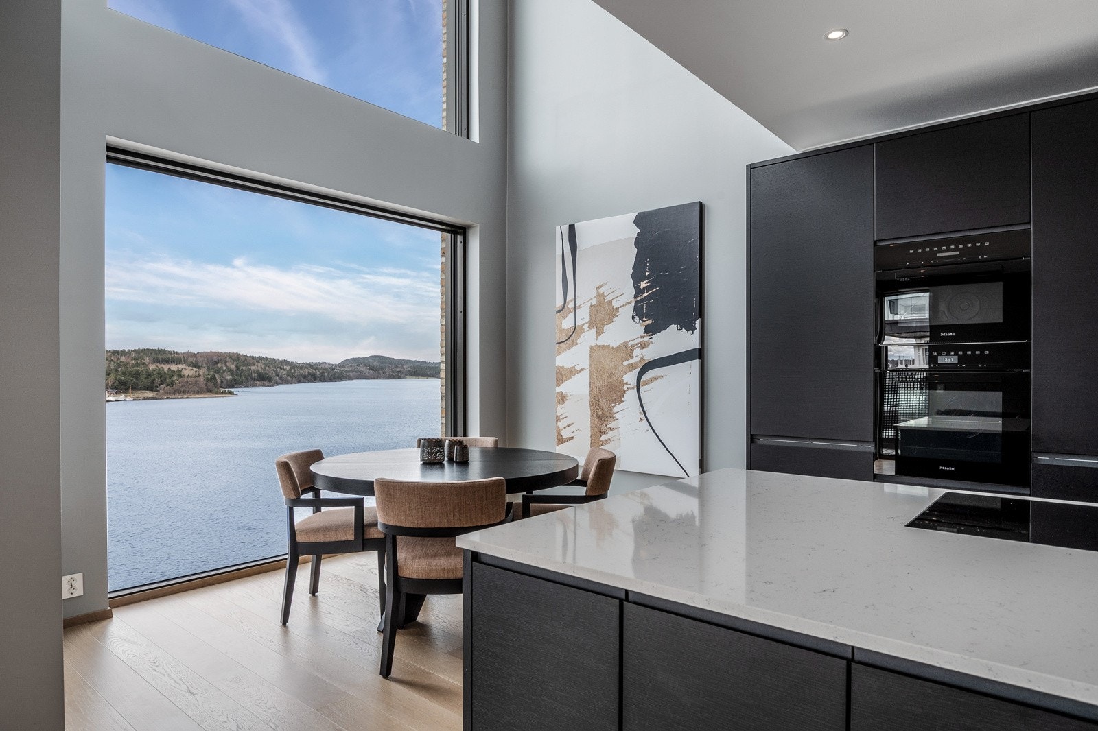 Velkommen til Bernt Ankers gate 8! Verket er det nye og mest "trendy" området i Moss, med direkte tilgang til vannet. Galleribilde