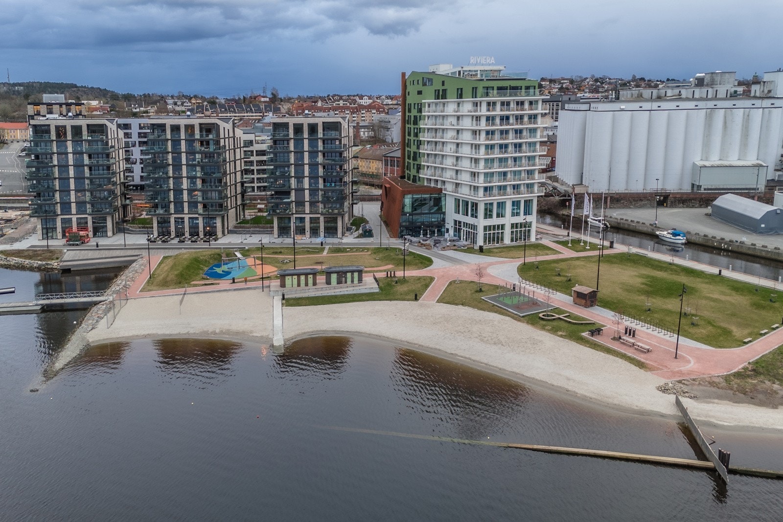 Der bølgene slår mot stranden, finner du Riviera Hotel. Dette livlige og kosmopolitiske feriestedet kombinerer fransk riviera-stil med art deco-stemning fra Miami Beach. Galleribilde