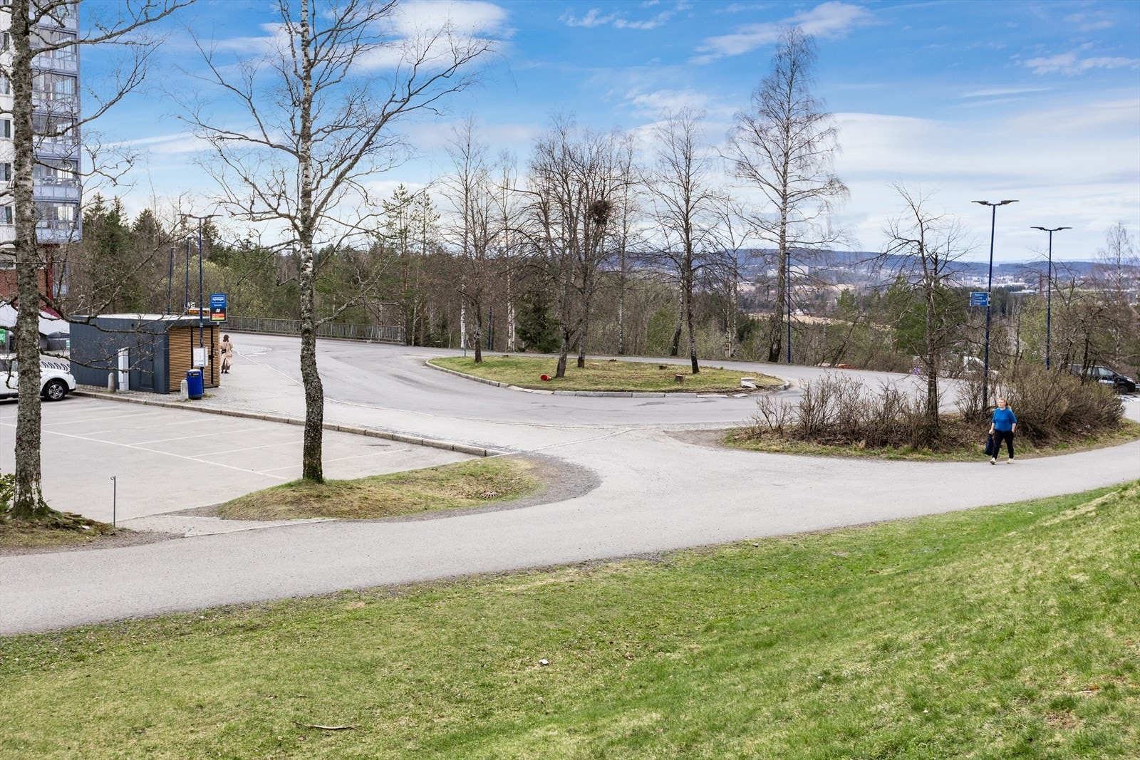 Bussholdeplass med gode forbindelser rett utenfor døren Galleribilde
