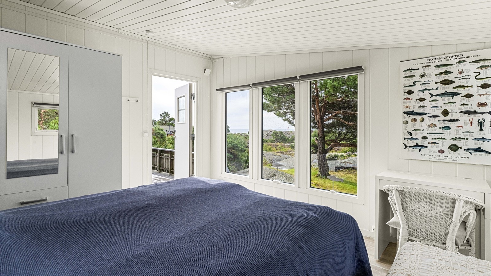 Fra annekset er det nydelig utsikt mot havet Galleribilde