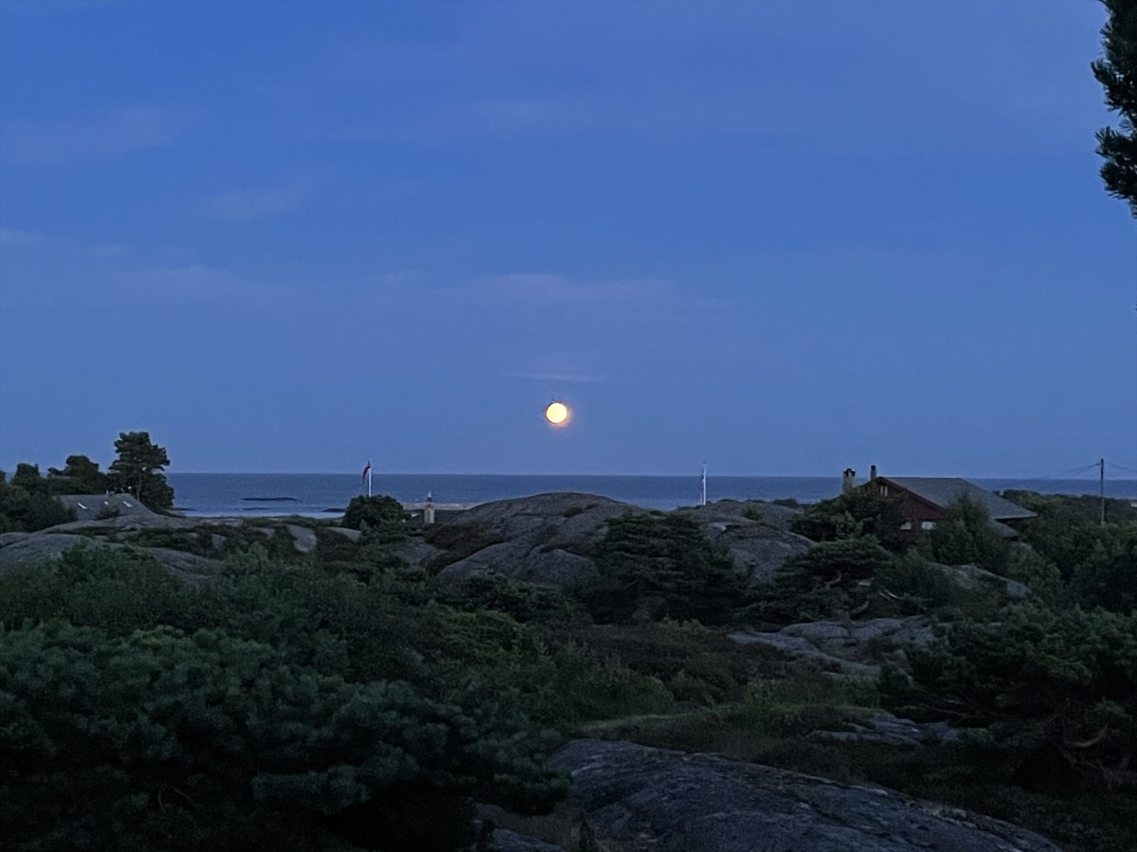 Privat bilde på kveldstid tatt fra hytten Galleribilde