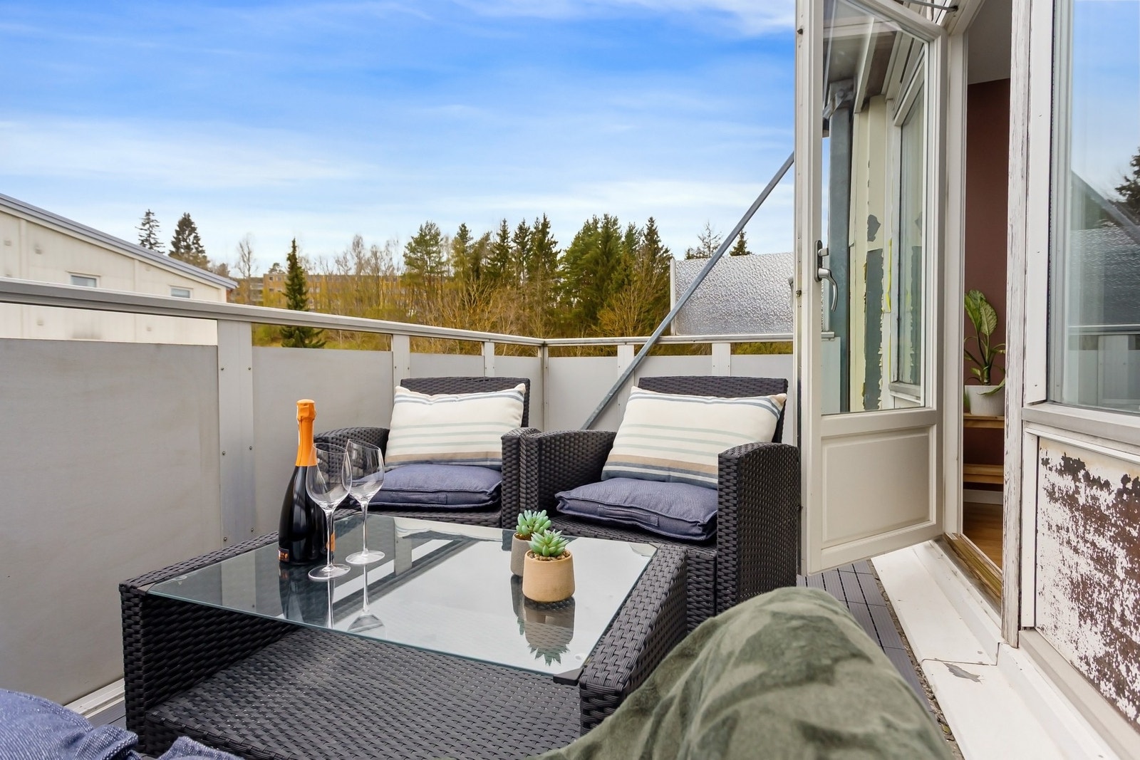 God plass til utemøblement. Galleribilde