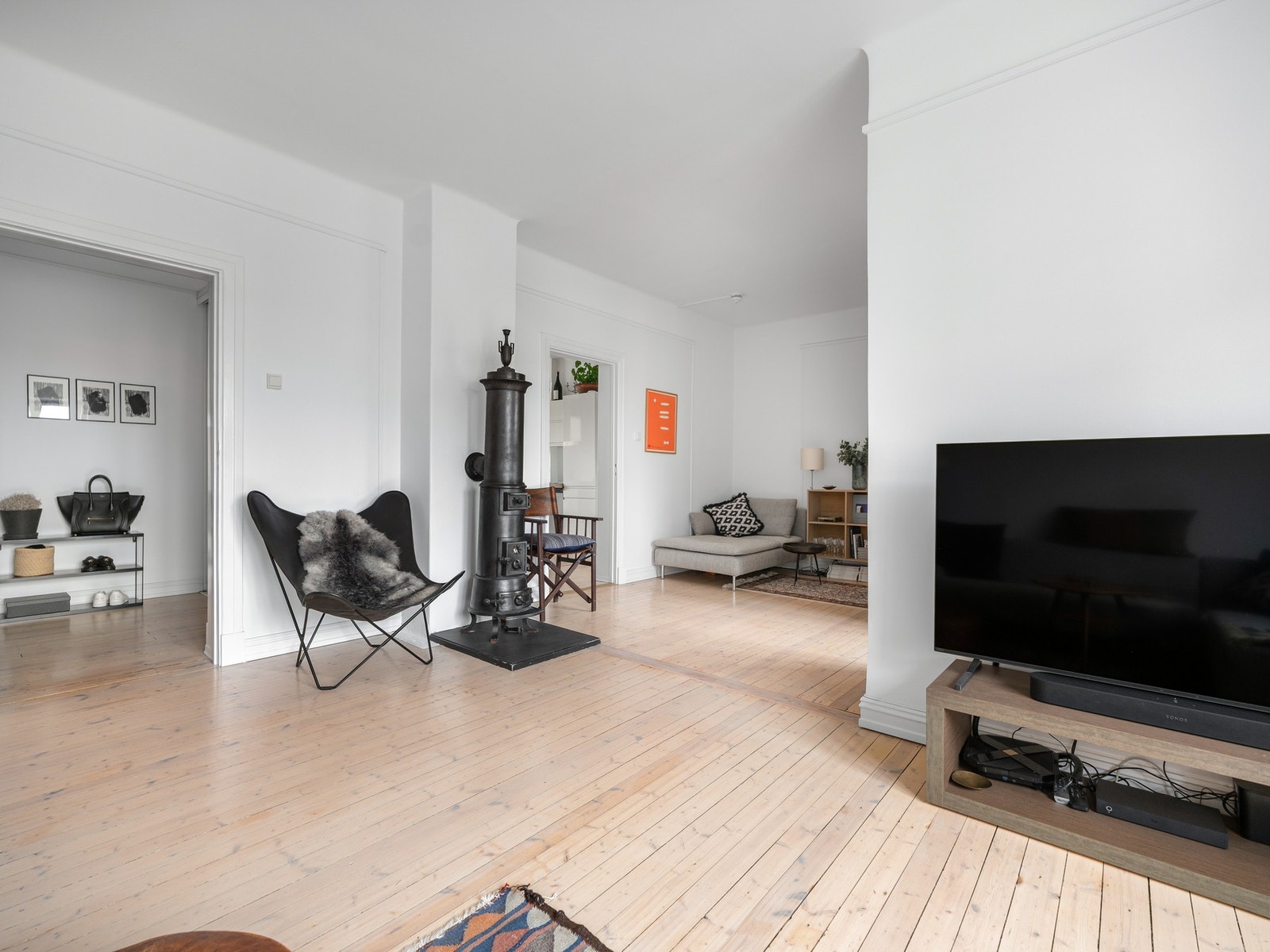 Dette er en av de få, ordentlig store 3-roms leilighetene som er igjen. Galleribilde